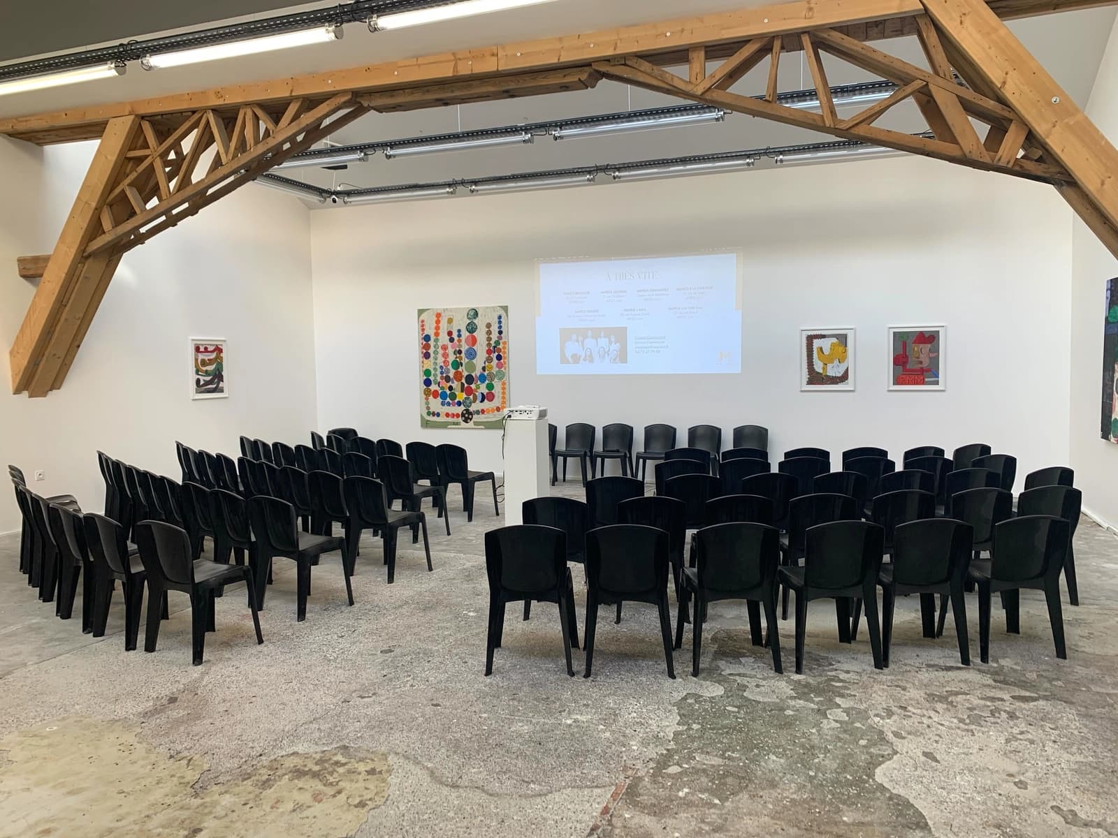 Space Art Brut and Minimalist Gallery - 1