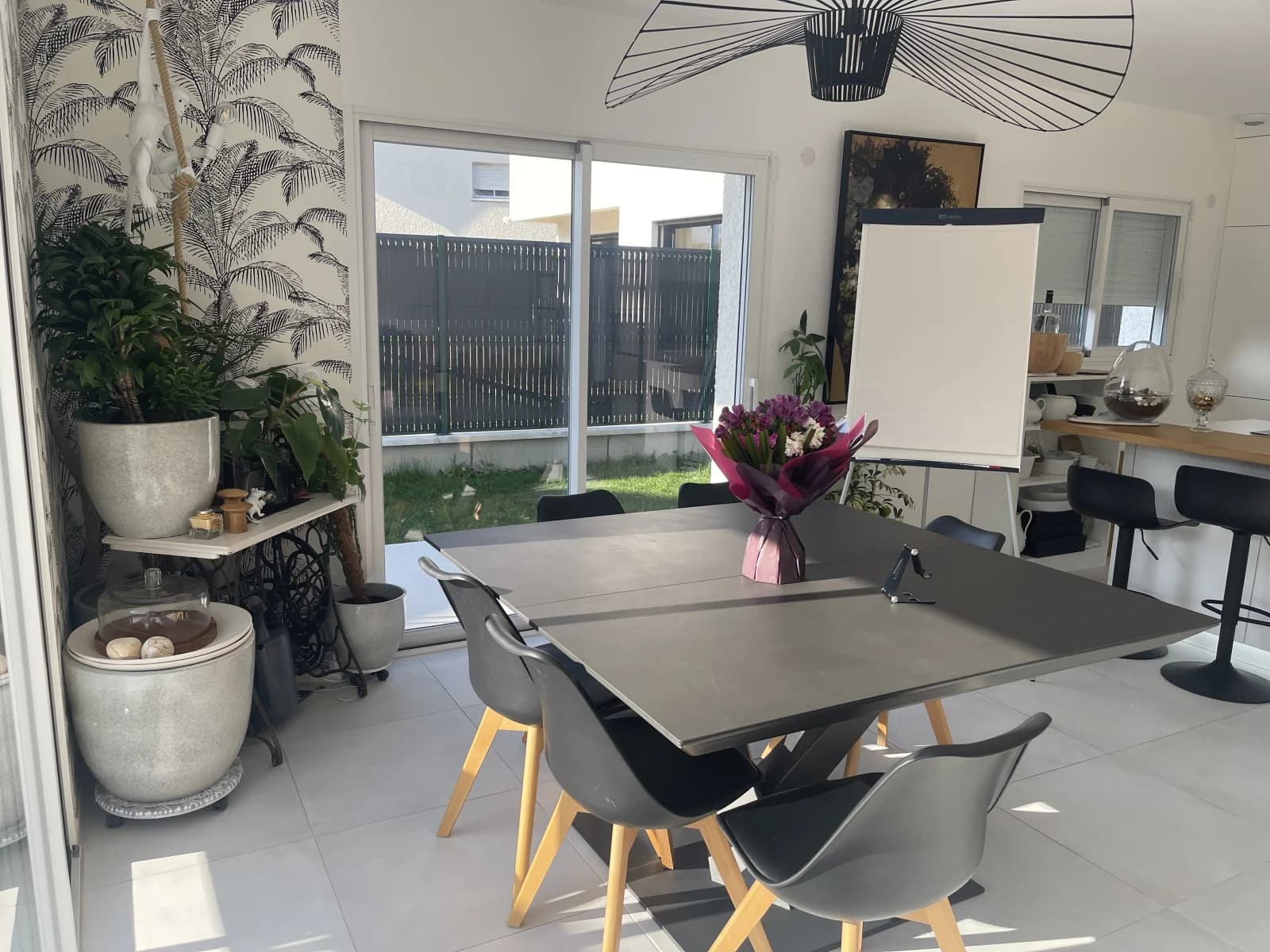 Espace Maison chaleureuse et moderne avec jacuzzi - 2