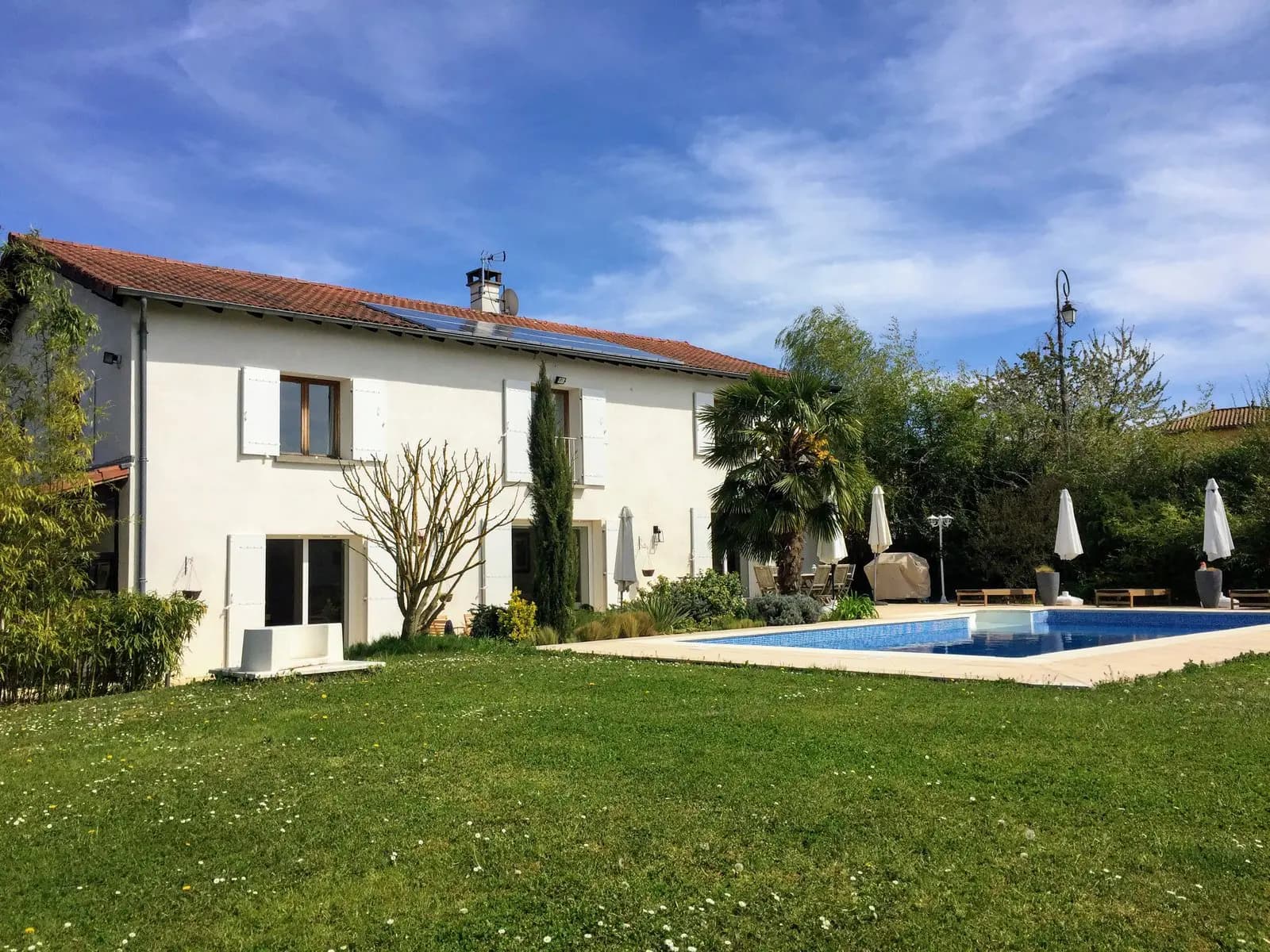 Tranquila villa de campo a sólo 20 minutos de Lyon