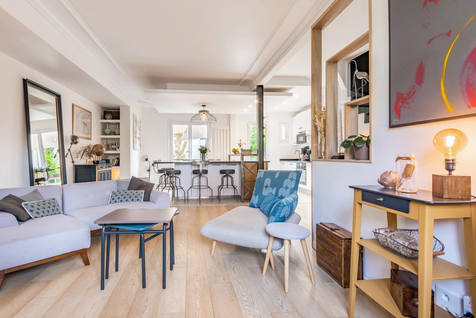 Living room in Family home with artist's studio - 1