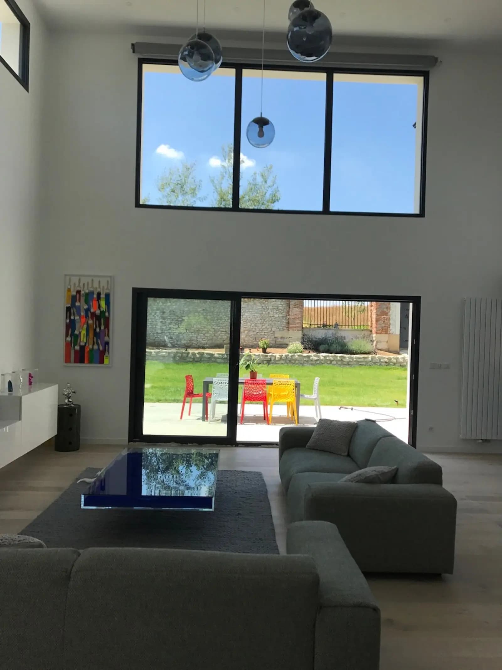 Living room in Beautiful contemporary house with modern decor in a country setting - 1