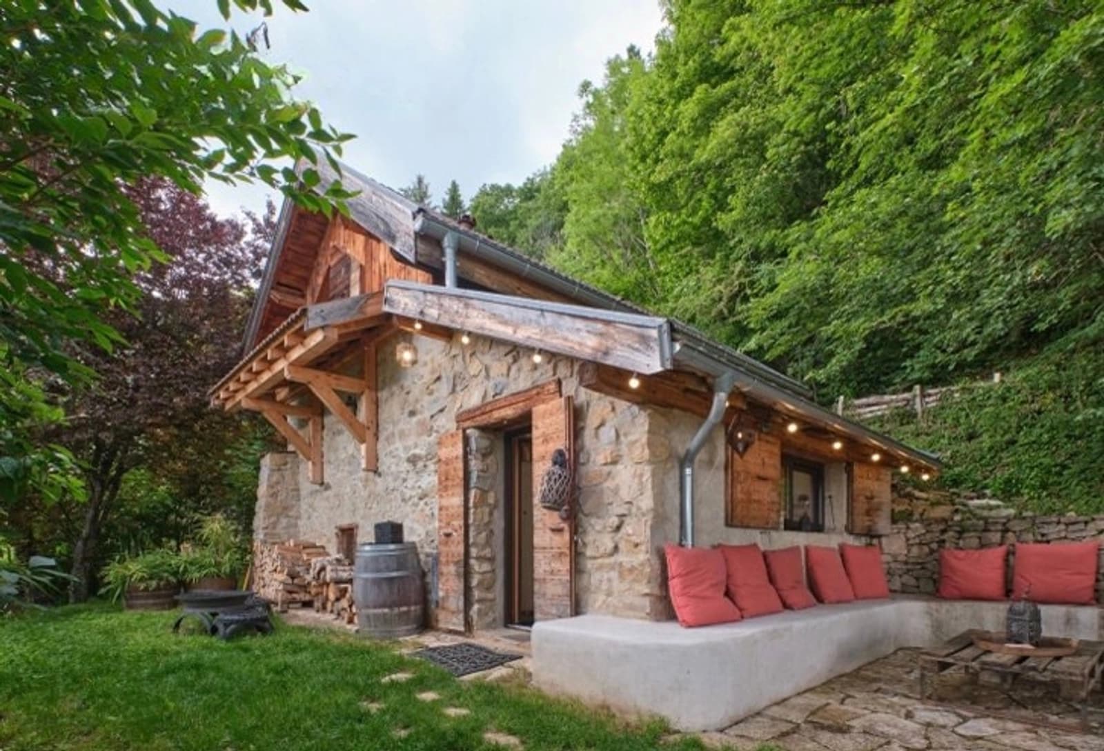 Space Charming house on the edge of the forest - 0