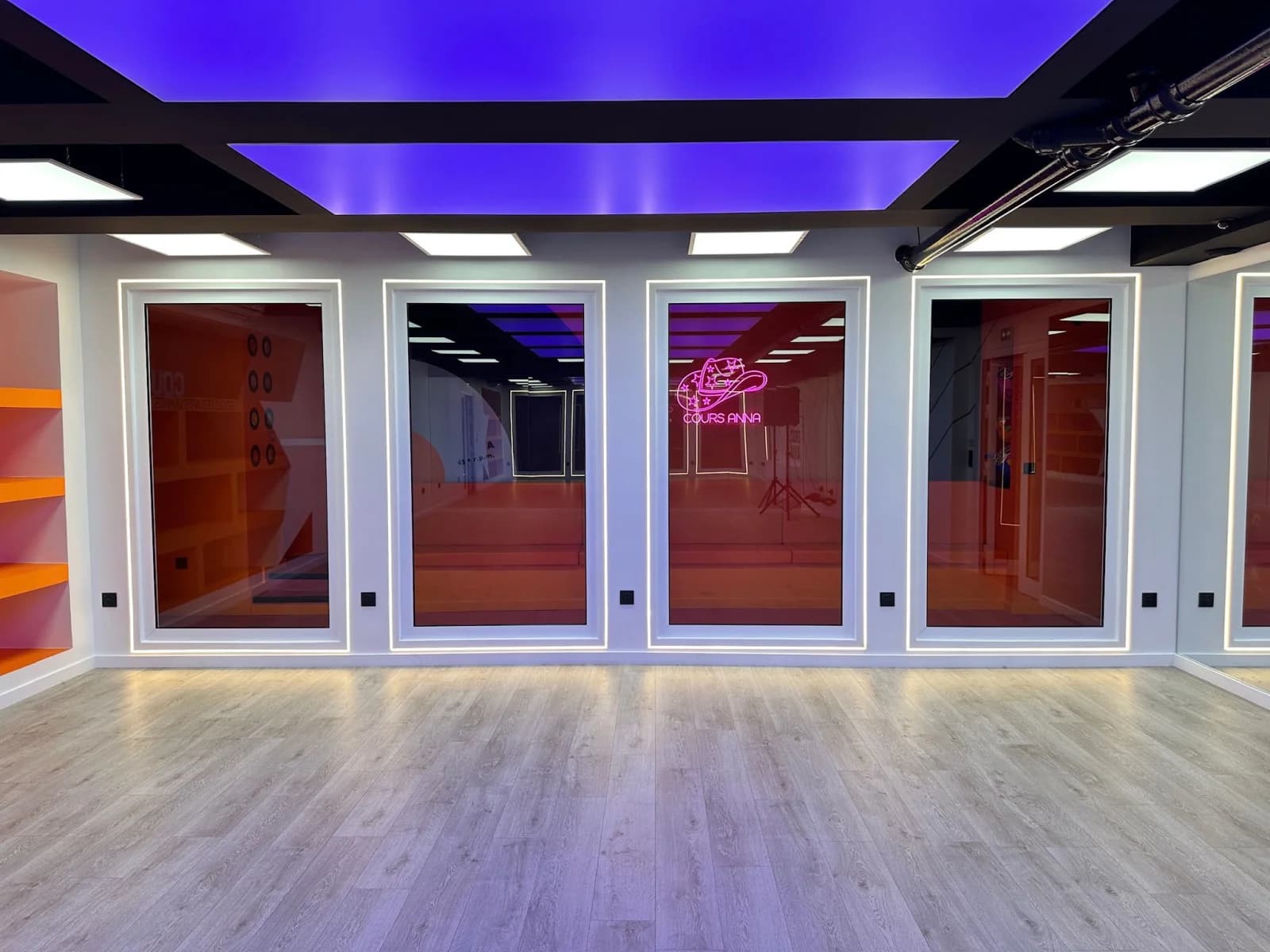 Space Dance studio, singing room, Star Academy vibe - 5