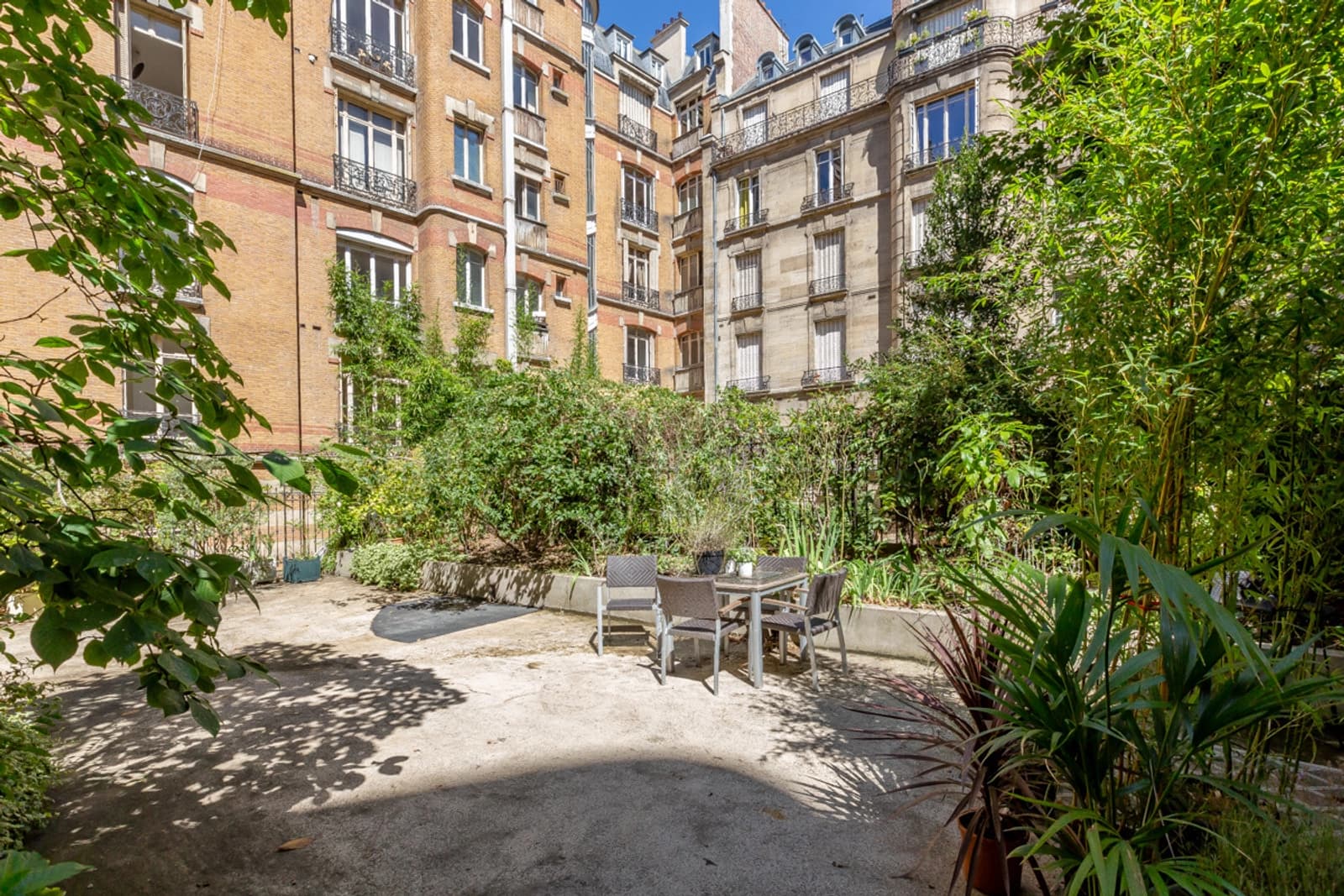 Space Luxury apartment with garden - 4