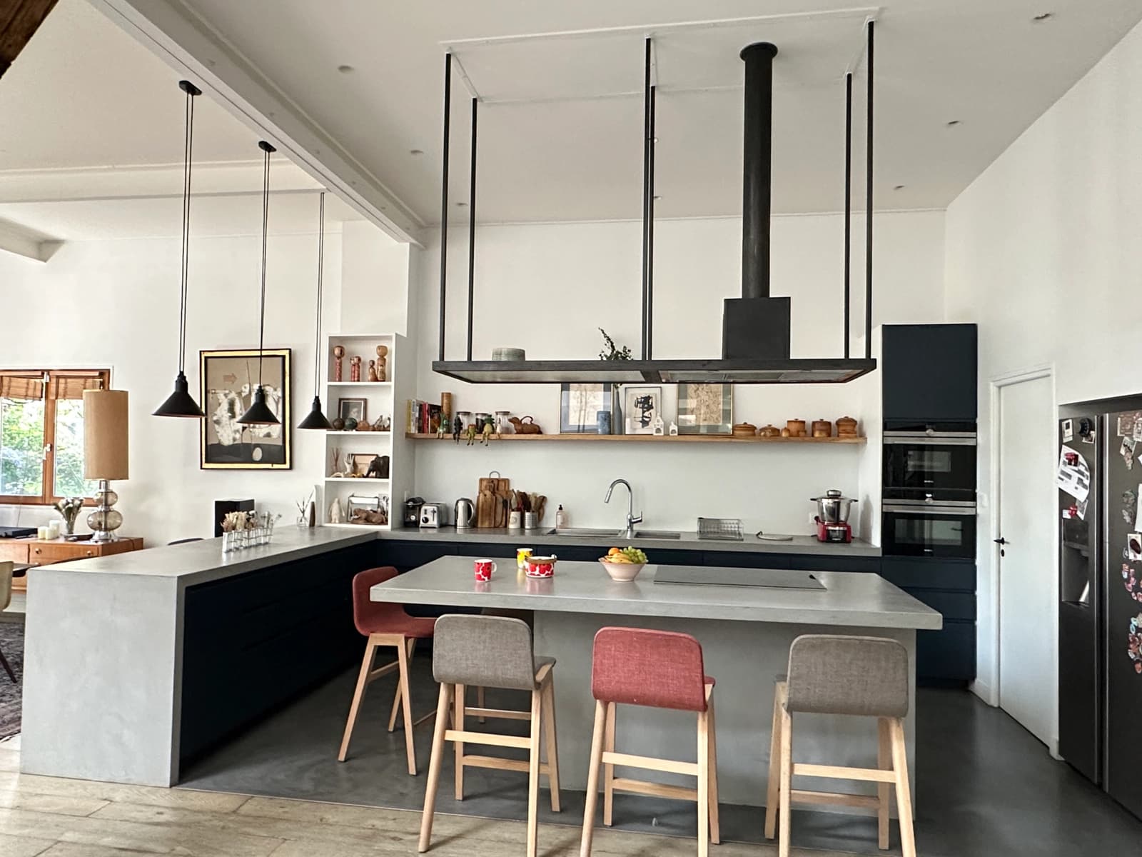 Kitchen in Warmly decorated industrial loft - 1