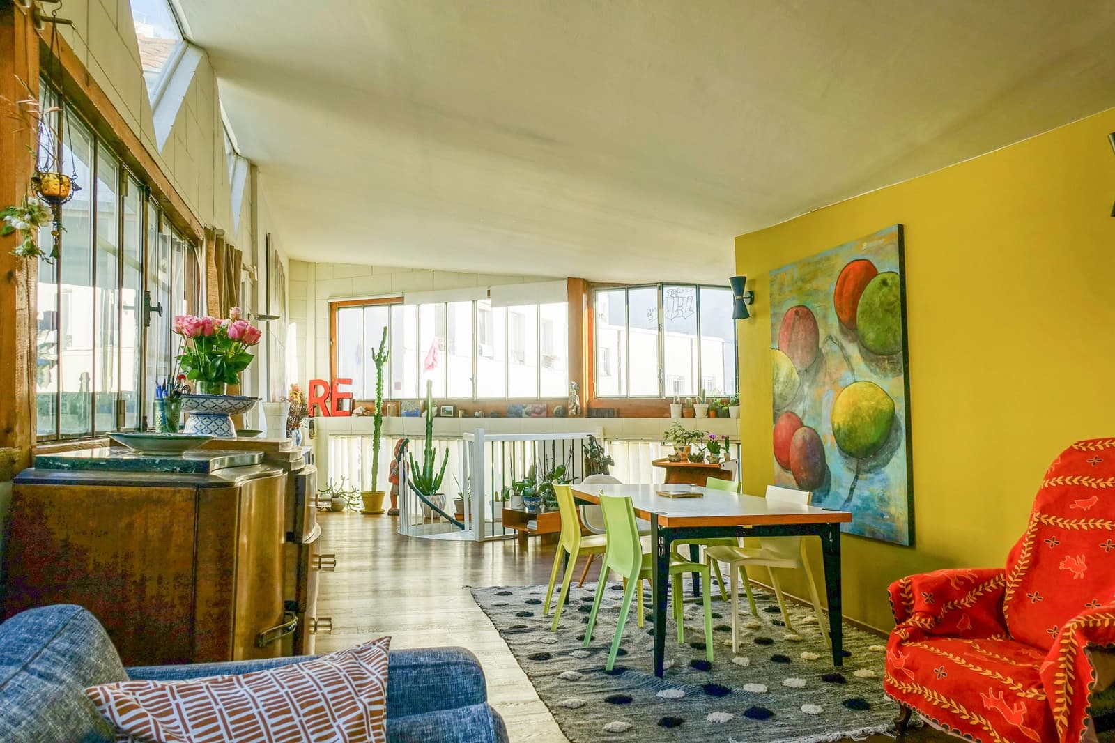 Living room in Beautiful artist's studio house - 0