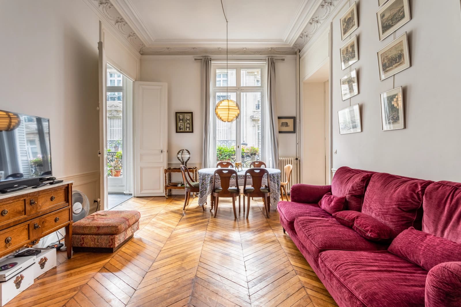 Living room in Espace d'exception Paris 8 - 1