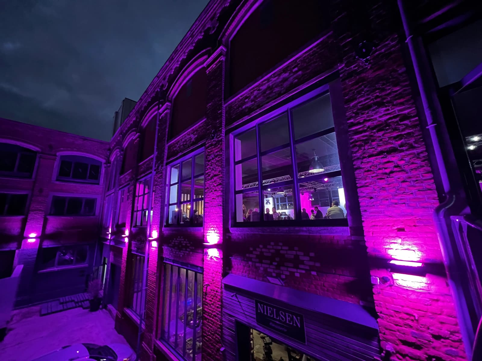 Espace Une friche industrielle atypique reconvertie en espaces événementiels et bureaux - 1