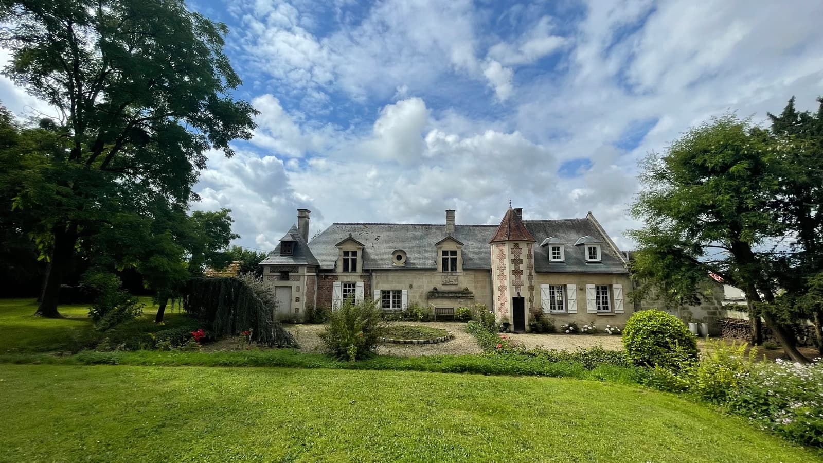Space Character property (2 houses) in a large wooded park 1 hour from Paris - 0