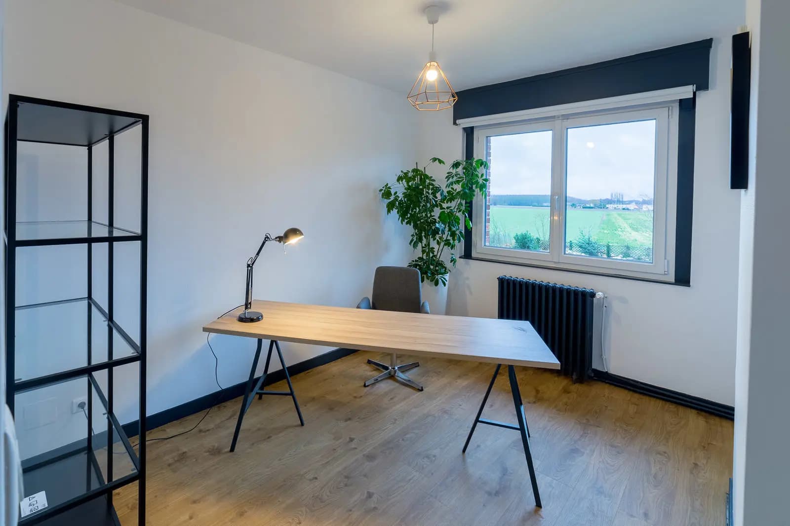 Meeting room in Nice offices to share in Carvin - 1