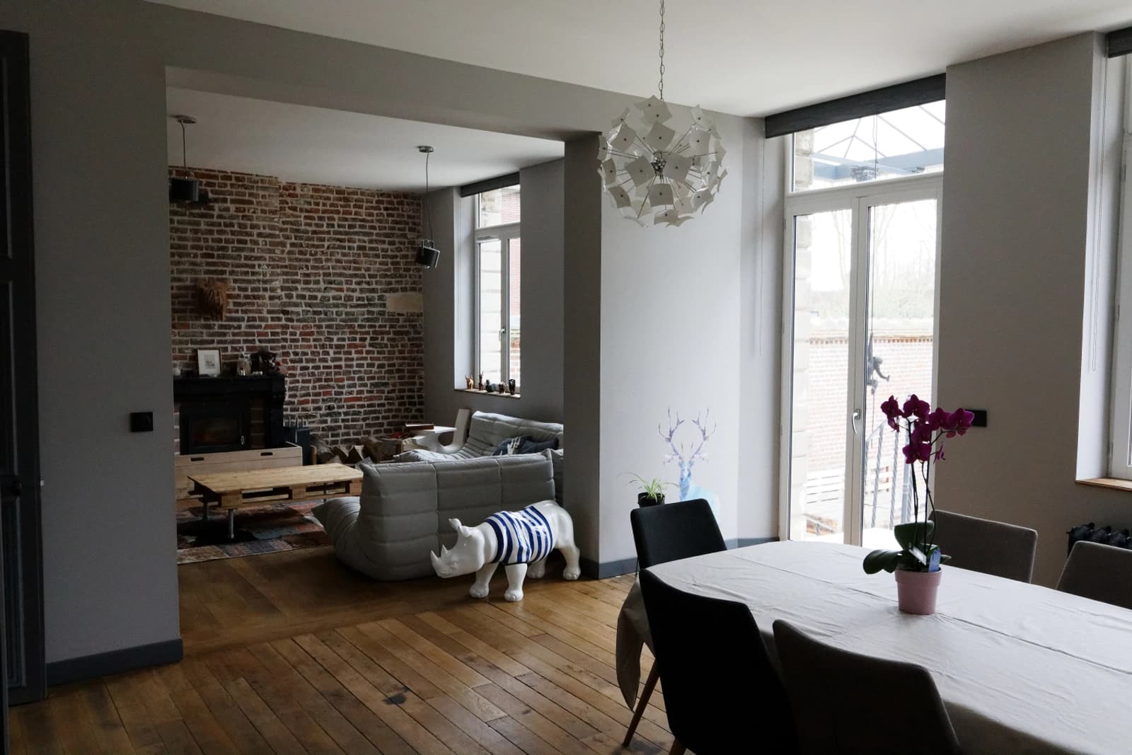 Space Grand salon in a mansion in Beauvais - 4