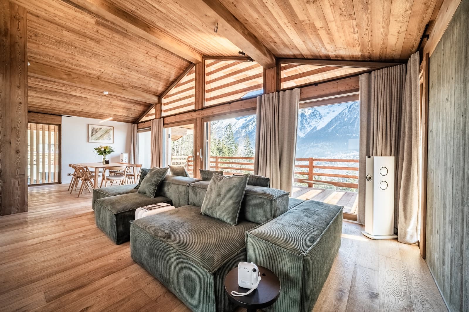 Space Contemporary chalet with stunning views in the Chamonix valley - 2