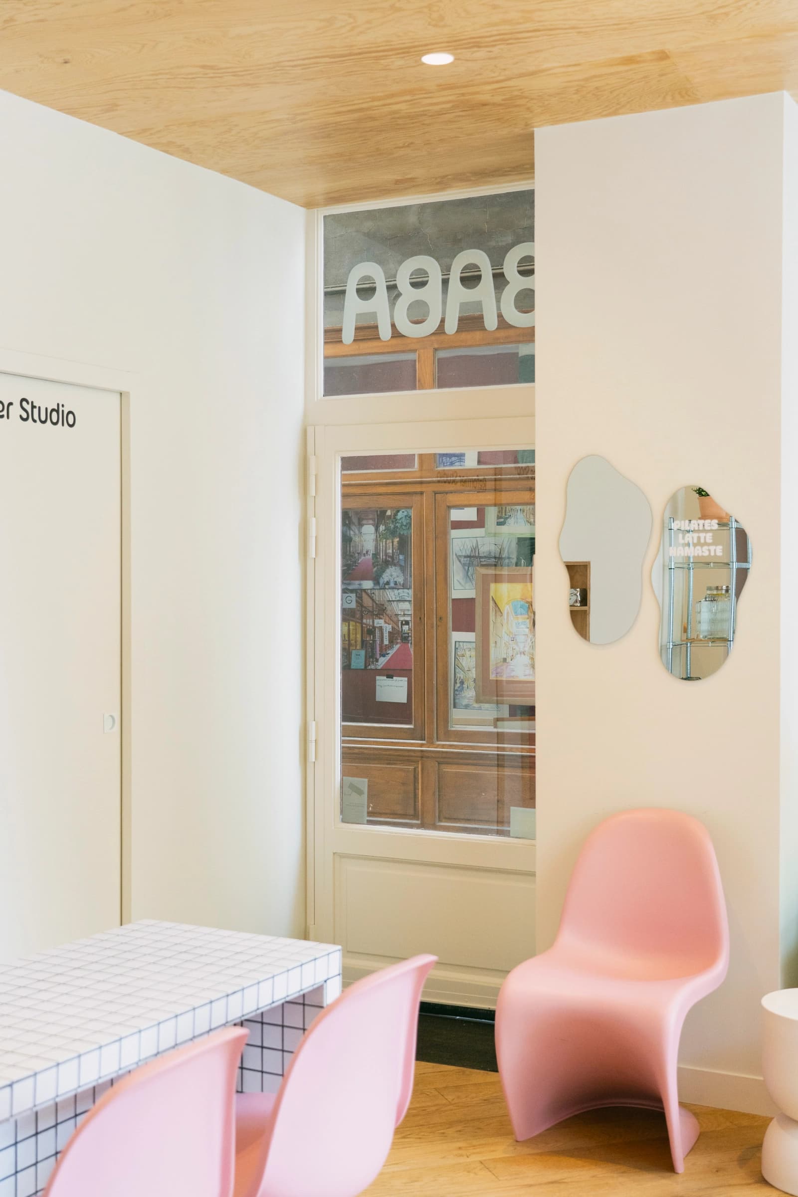 Space Yoga Studio & Coffee Shop - 4