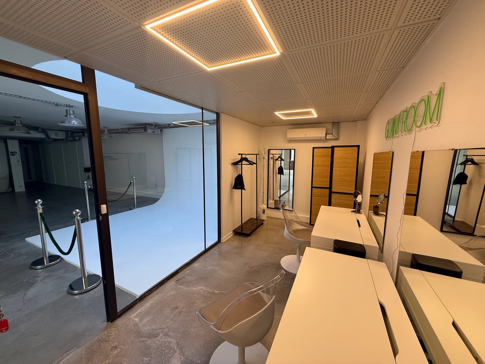 Espace Studio Photo et vidéo avec Cyclorama Fond Blanc - Tournages & shootings  - 1