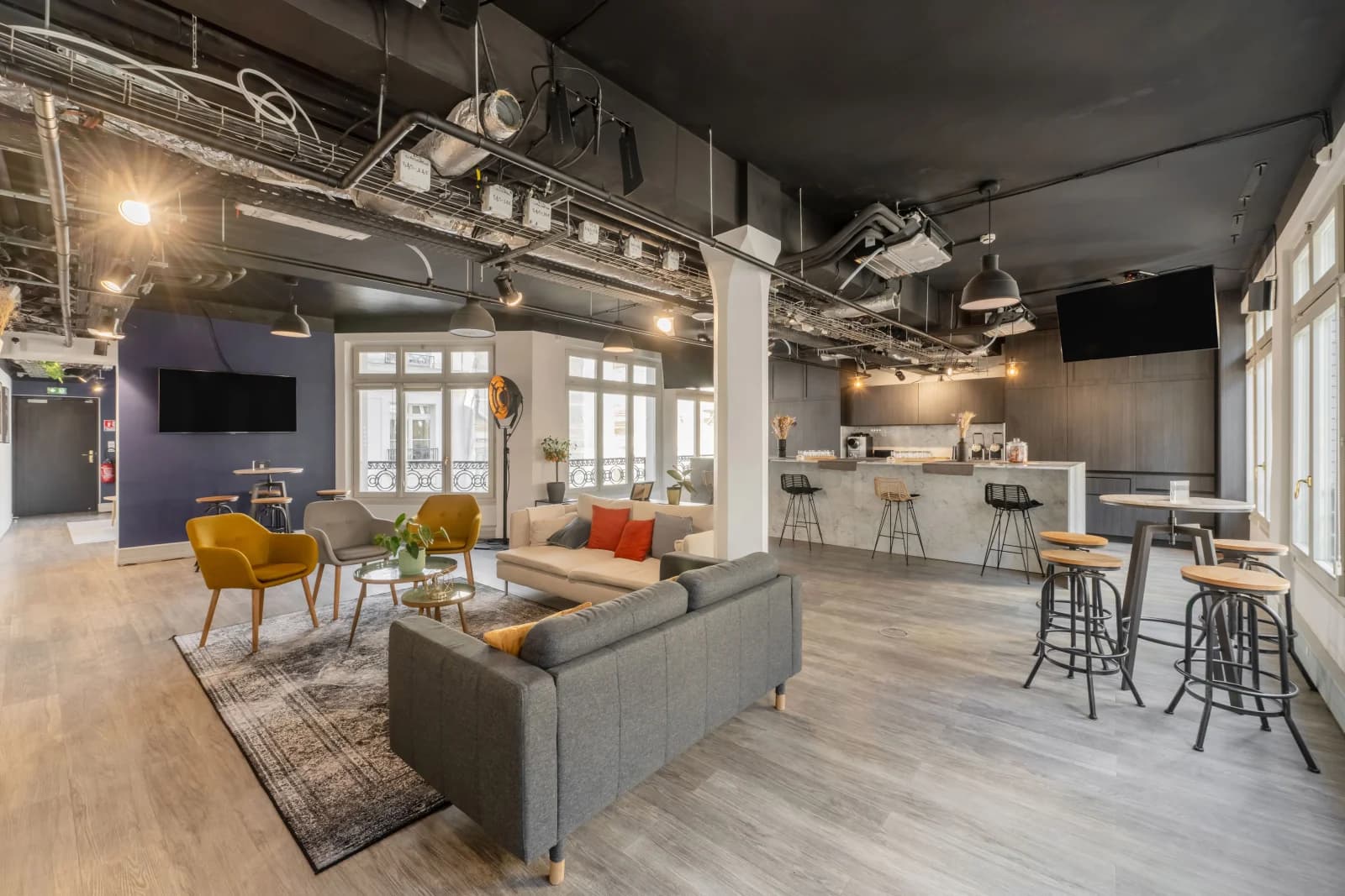 Espace Le Loft: studio vidéo au design contemporain - 4