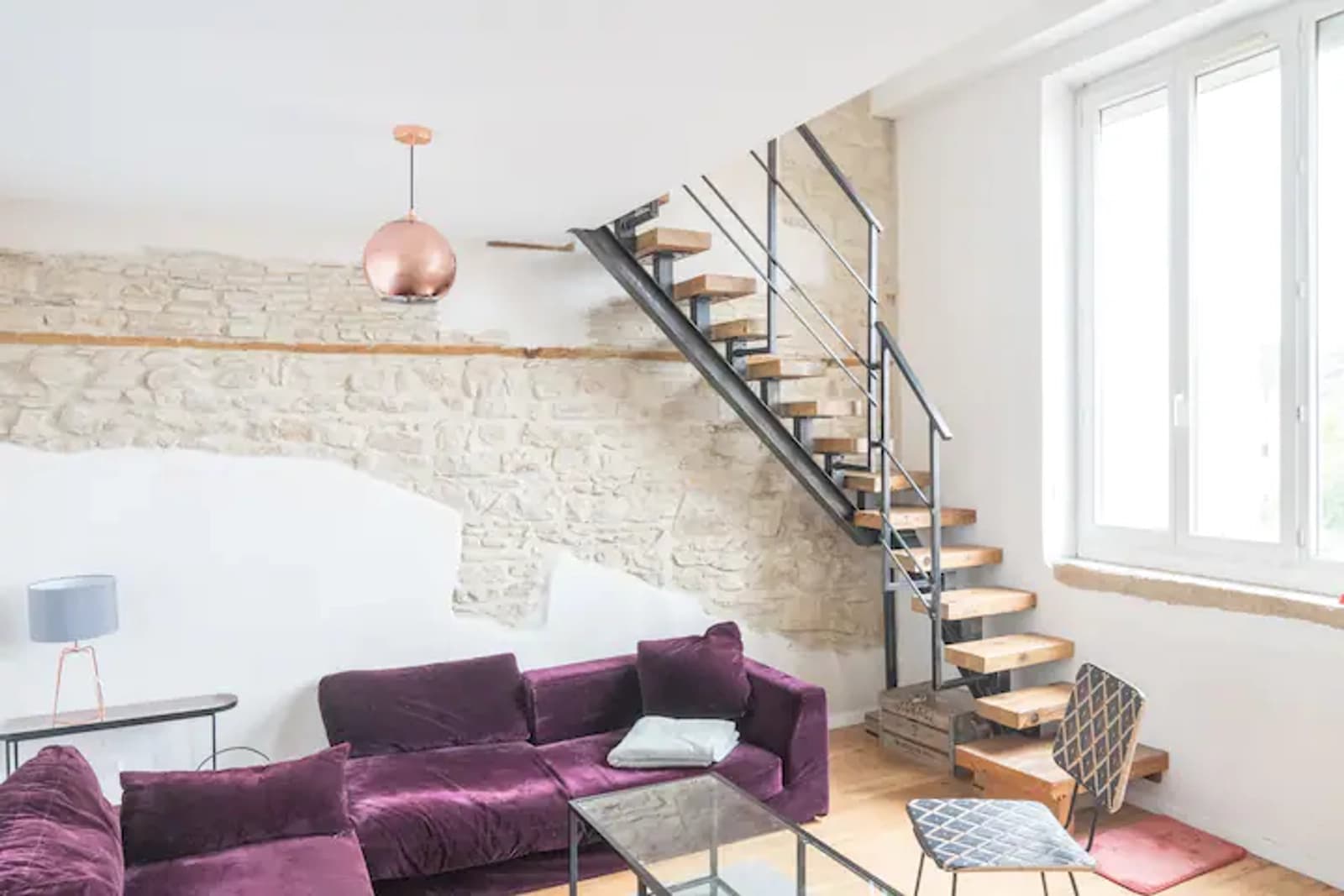 Living room in Quiet, bright duplex apartment in Croix-Rousse - 1