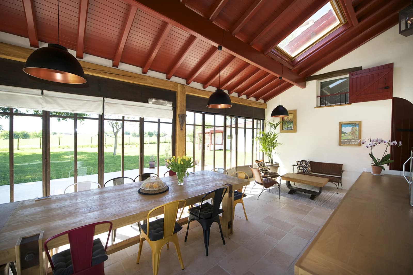 Salle de réunion dans Ferme rénovée: authenticité, lumière et grands espaces - 0