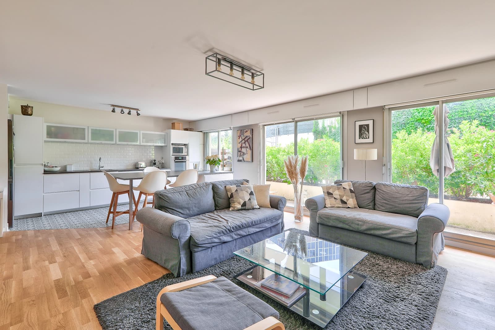 Living room in  Bright/terrace near the Château de Versailles - 1