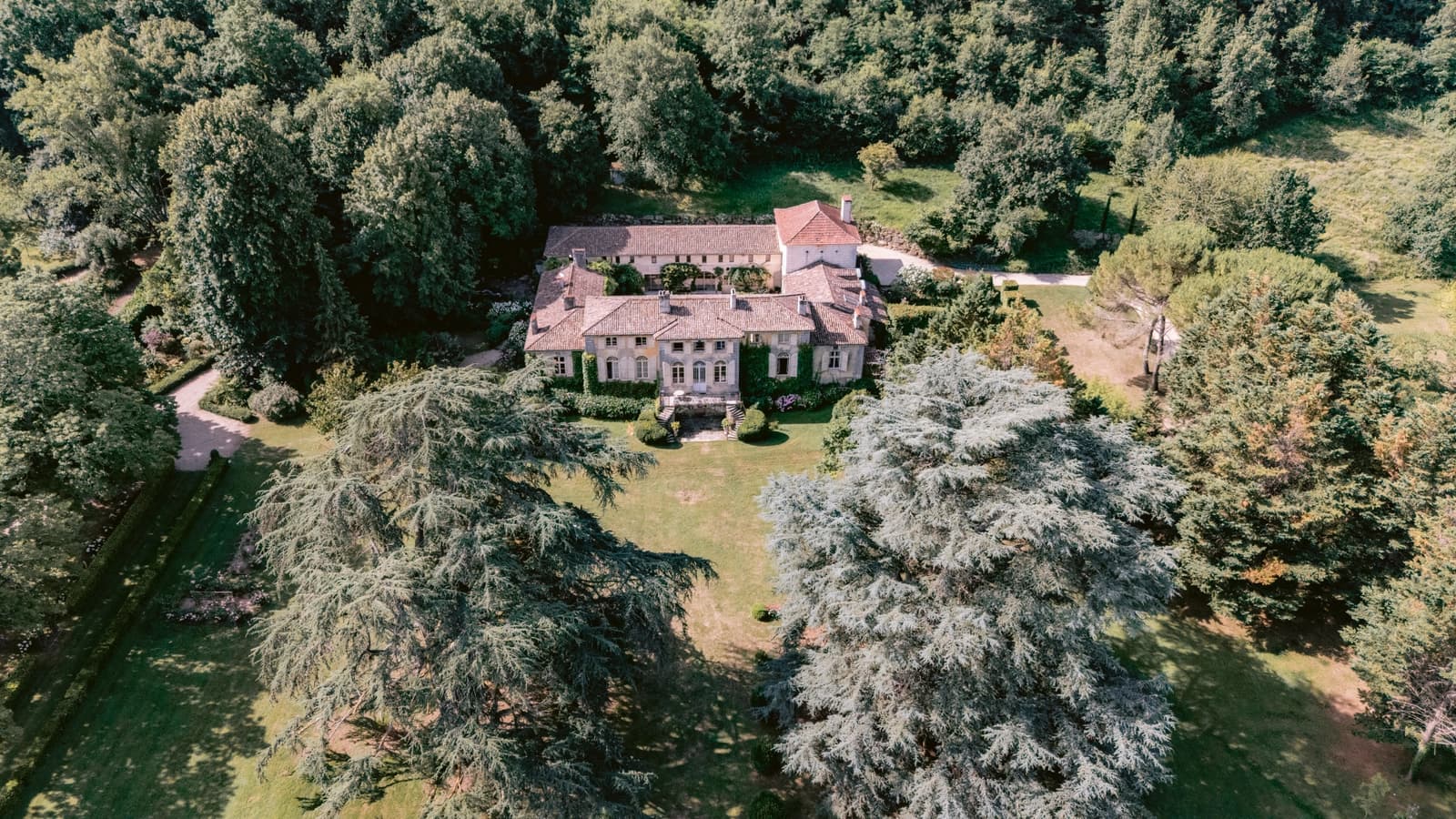 Space Chateau life in a thousand ways - 3