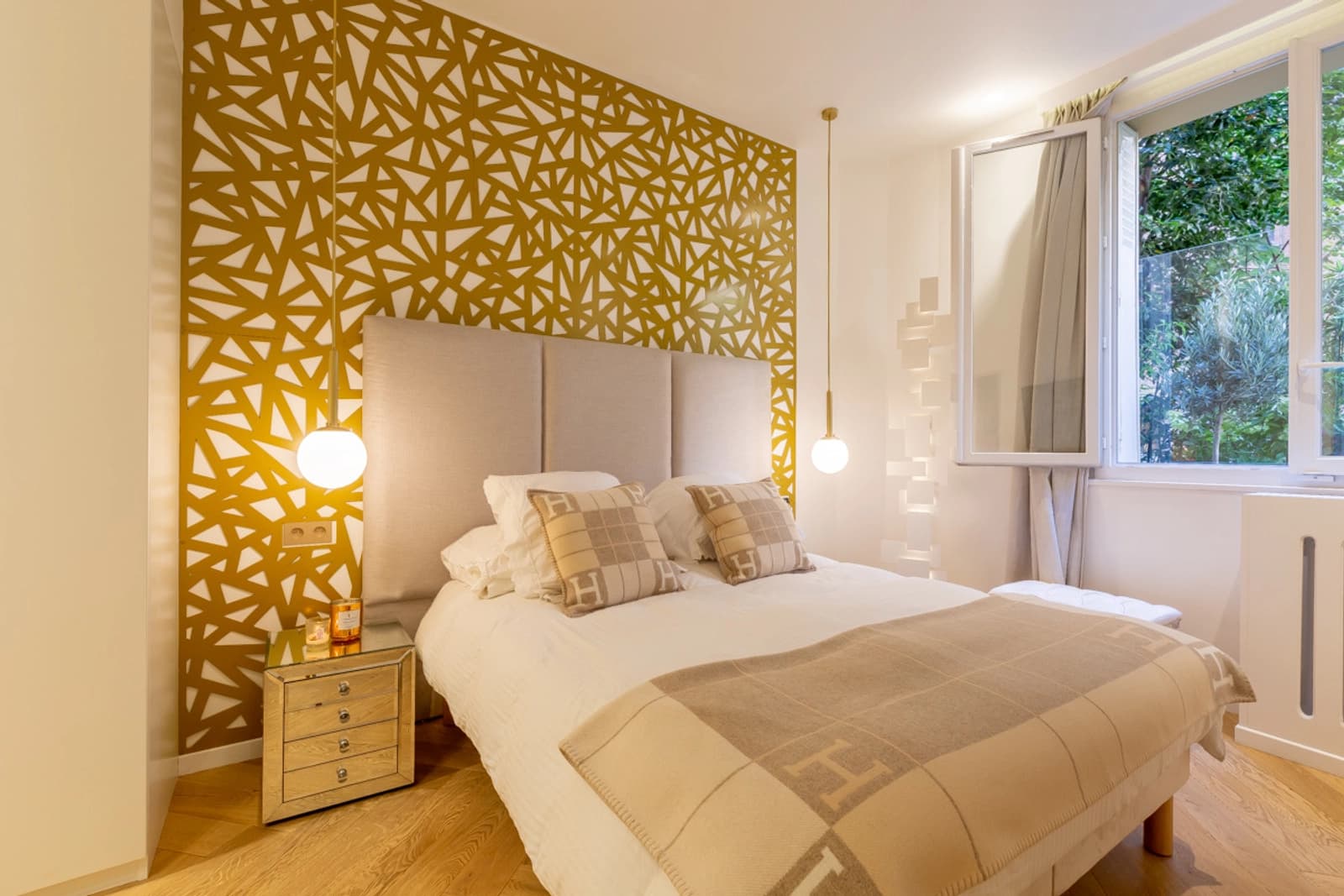 Space Luxury apartment with garden - 2