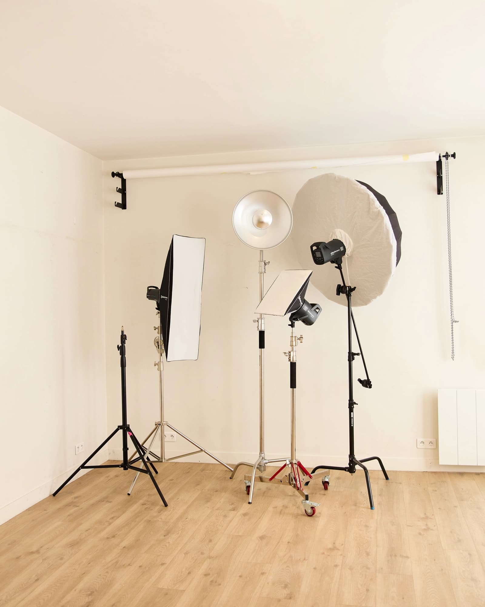 Espacio Estudio fotográfico con un diseño luminoso y minimalista - 4