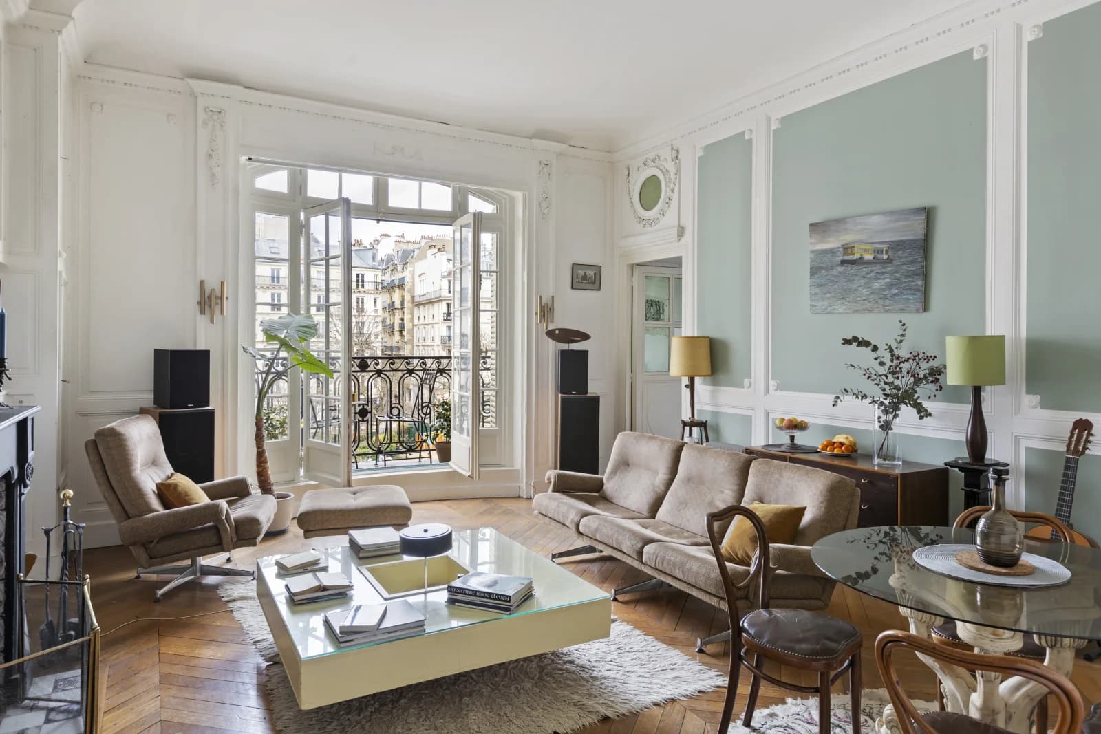 Living room in Luxury apartment on the Sacré Coeur - 1