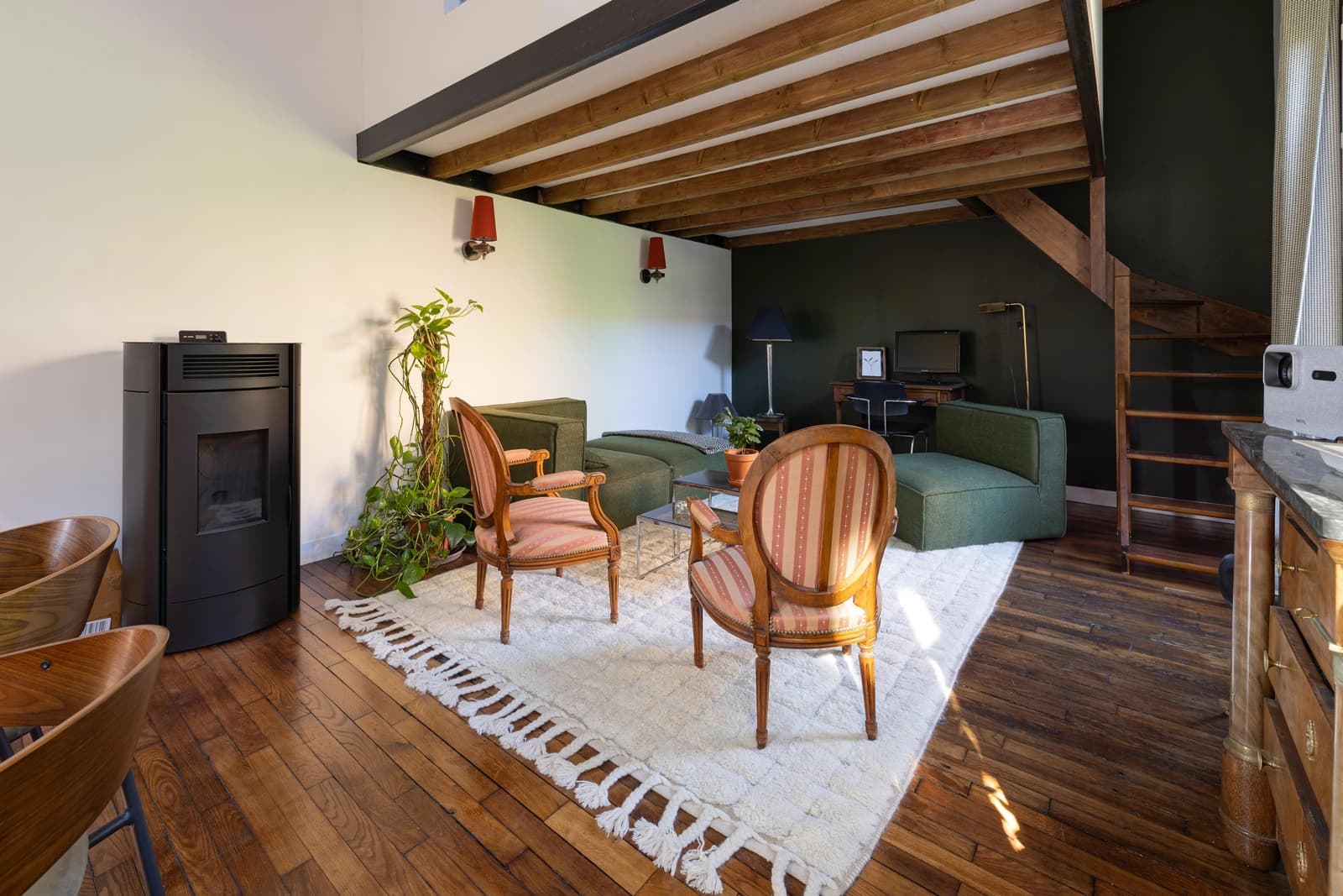 Space Former factory converted into a loft in Pantin - 4