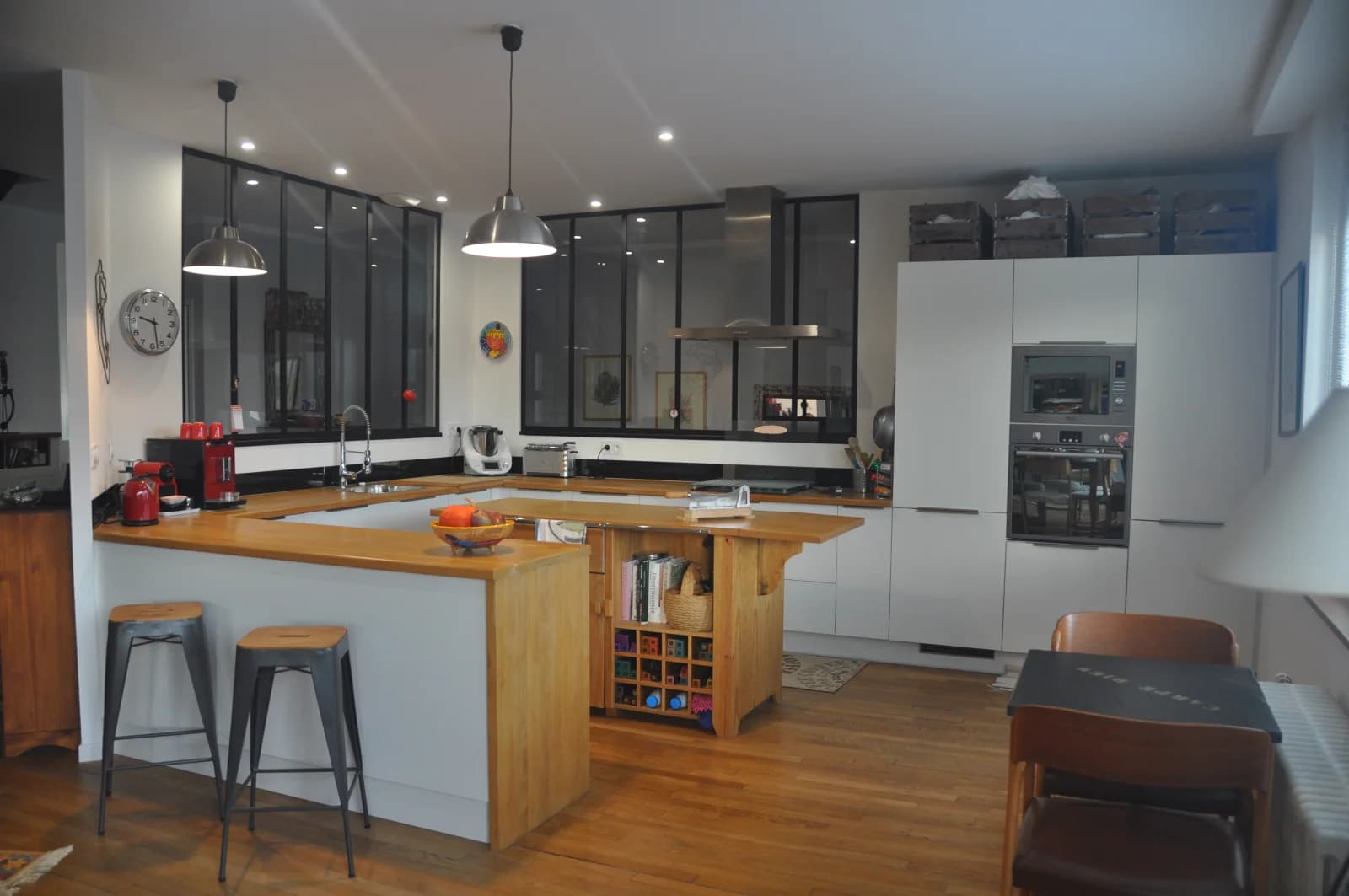 Kitchen in Atypical space - 1