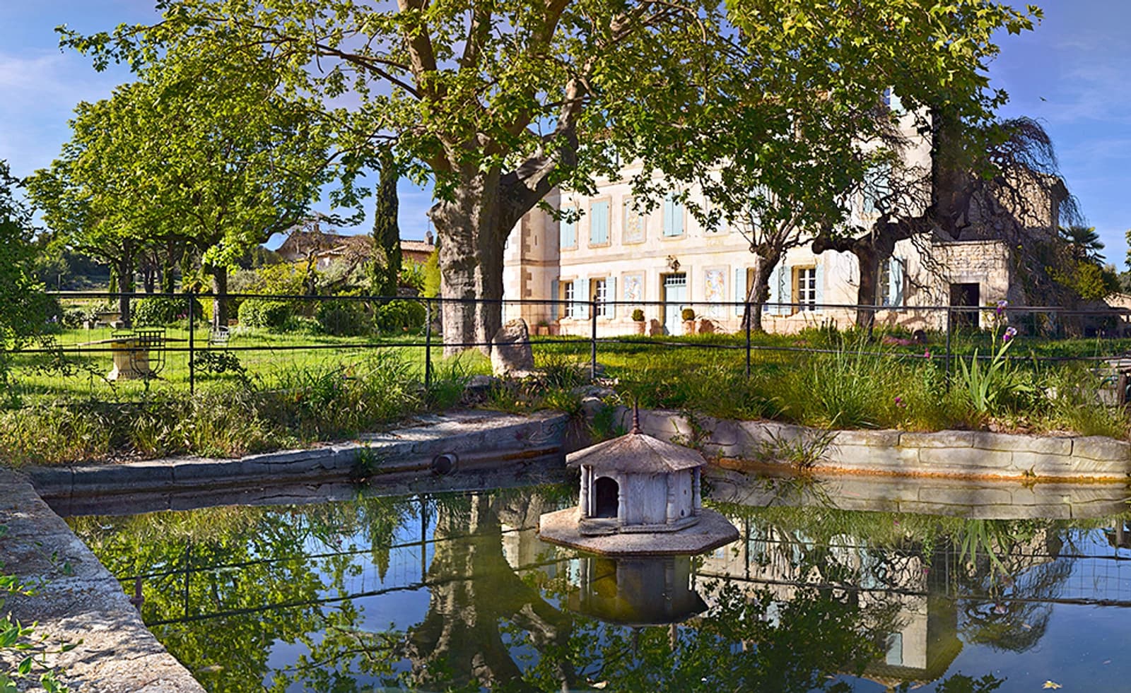 Meeting room in Château in the heart of the Luberon - 1