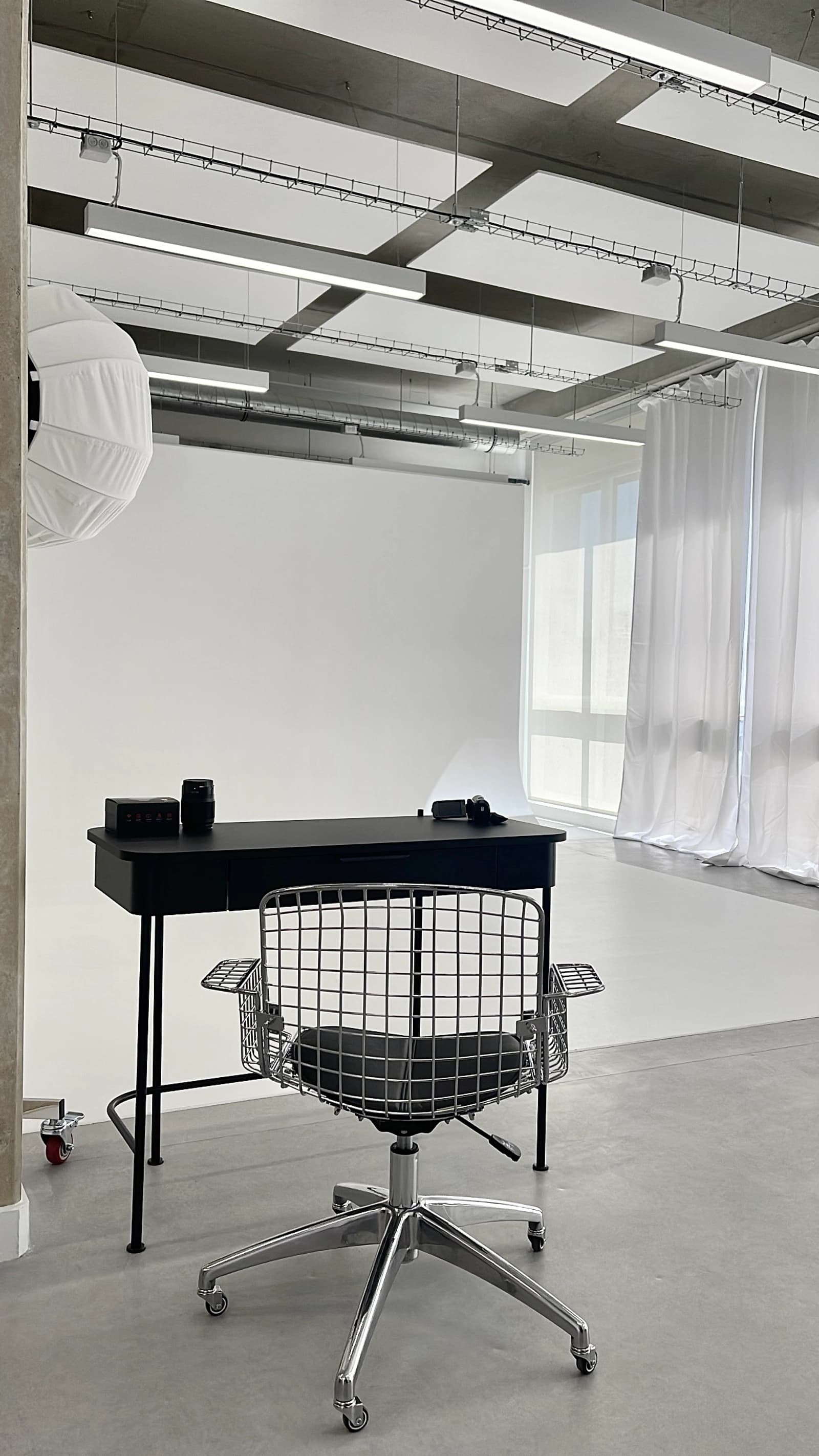 Space Cyclorama Photo Studio, View + Rooftop - 4