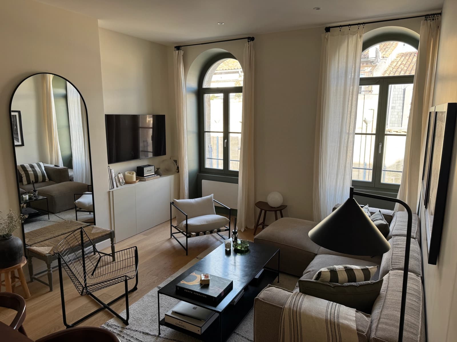 Space Bright contemporary apartment with Golden Triangle charm in Bordeaux - 0