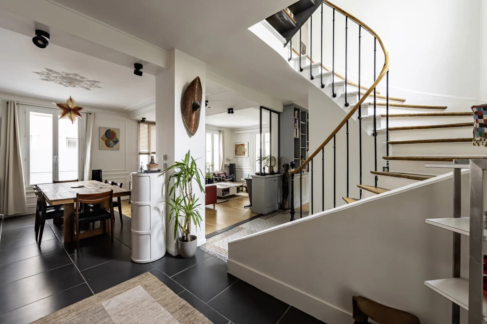 Space House with unoverlooked terrace in the 12th arrondissement - 4