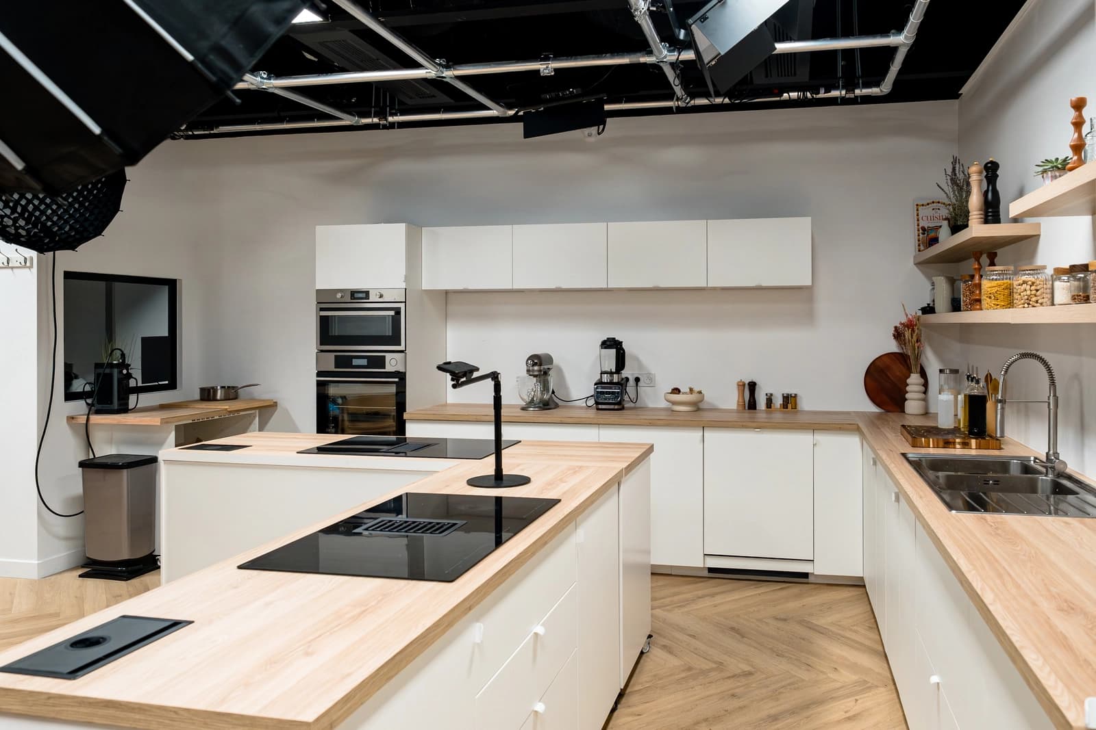 Space Family Kitchen Studio — Photo & Video - 4