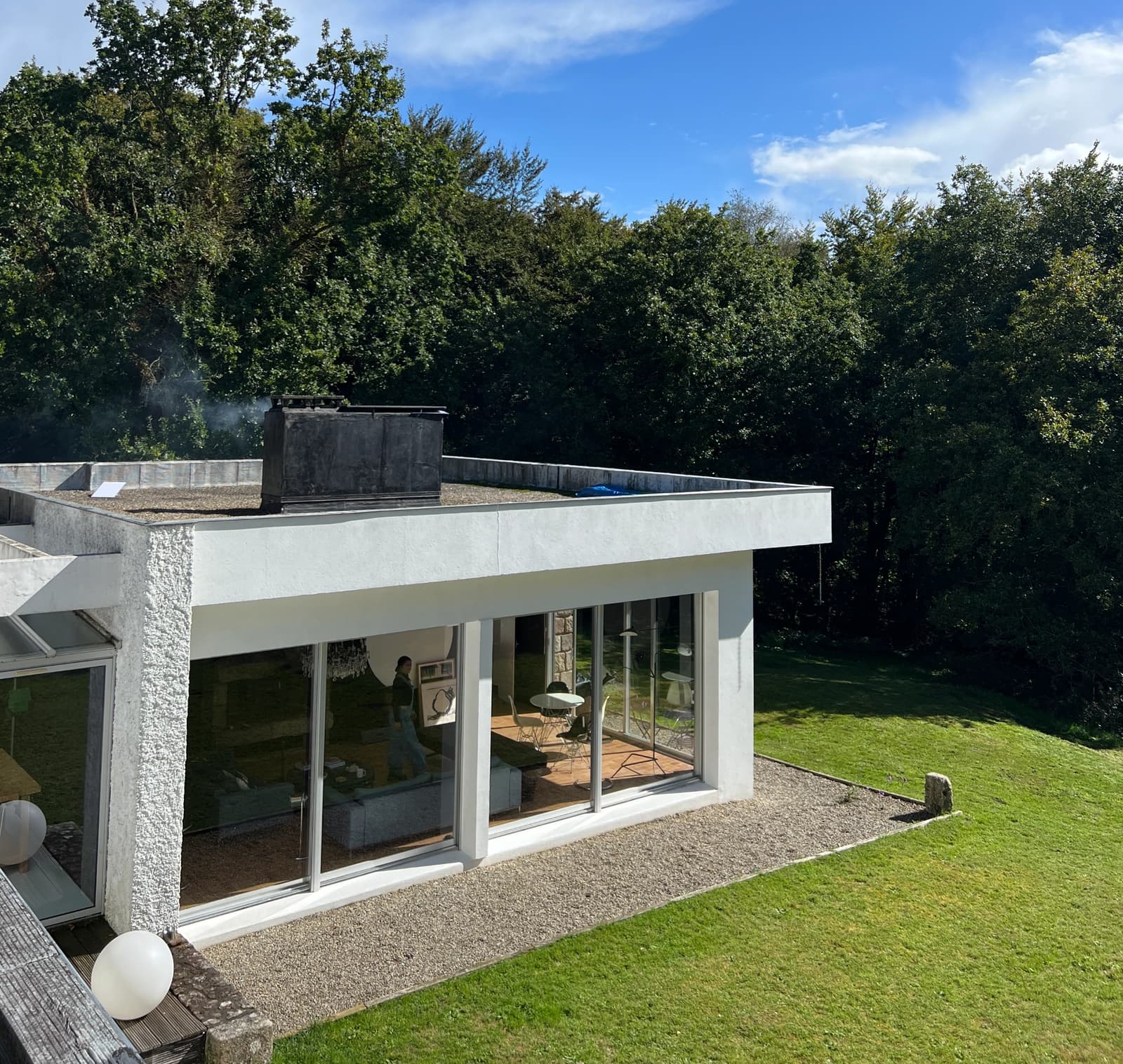 Espace Une maison moderniste en pleine forêt - 4