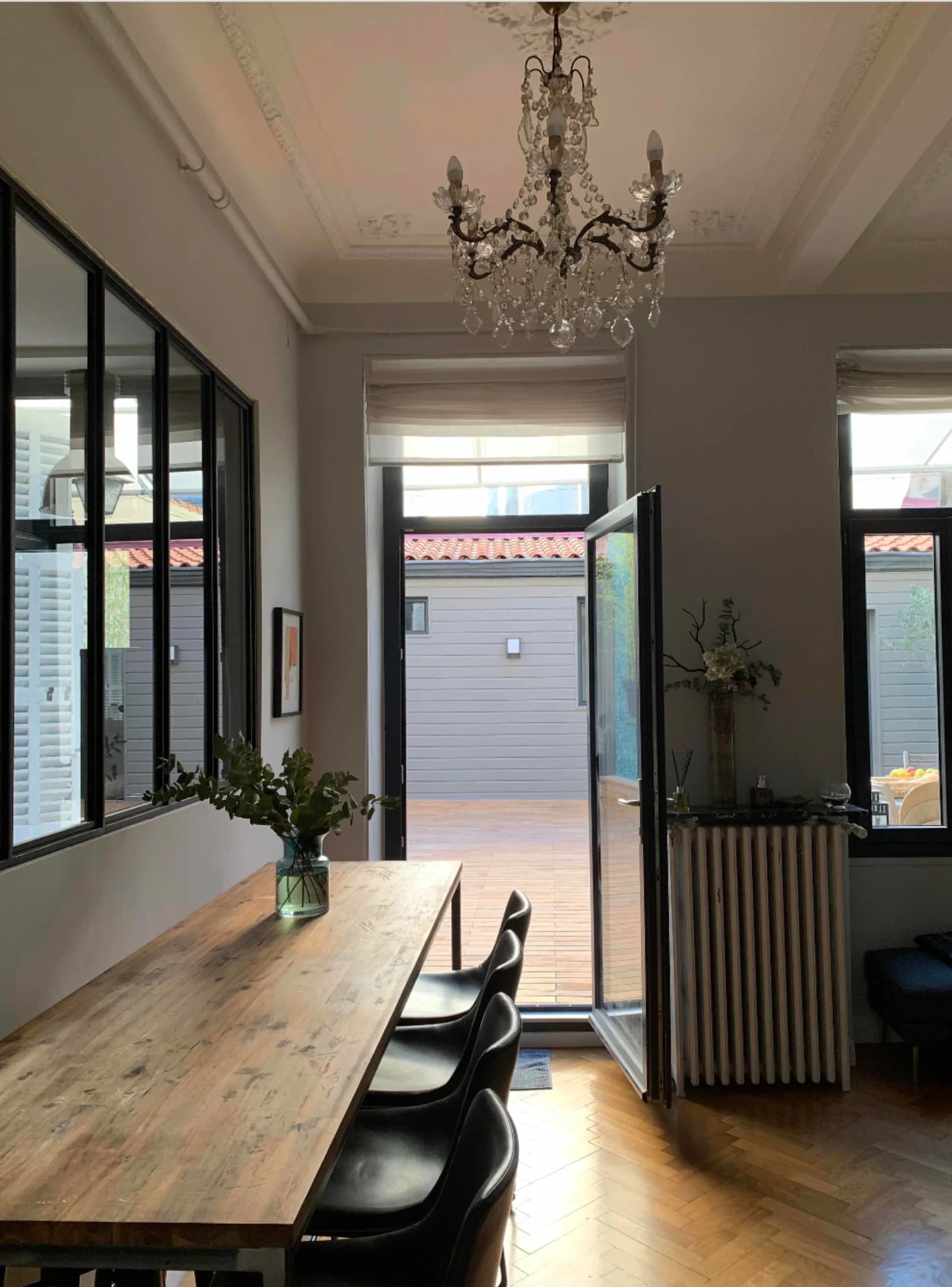 Meeting room in Living space in apartment + 50m² terrace - 1