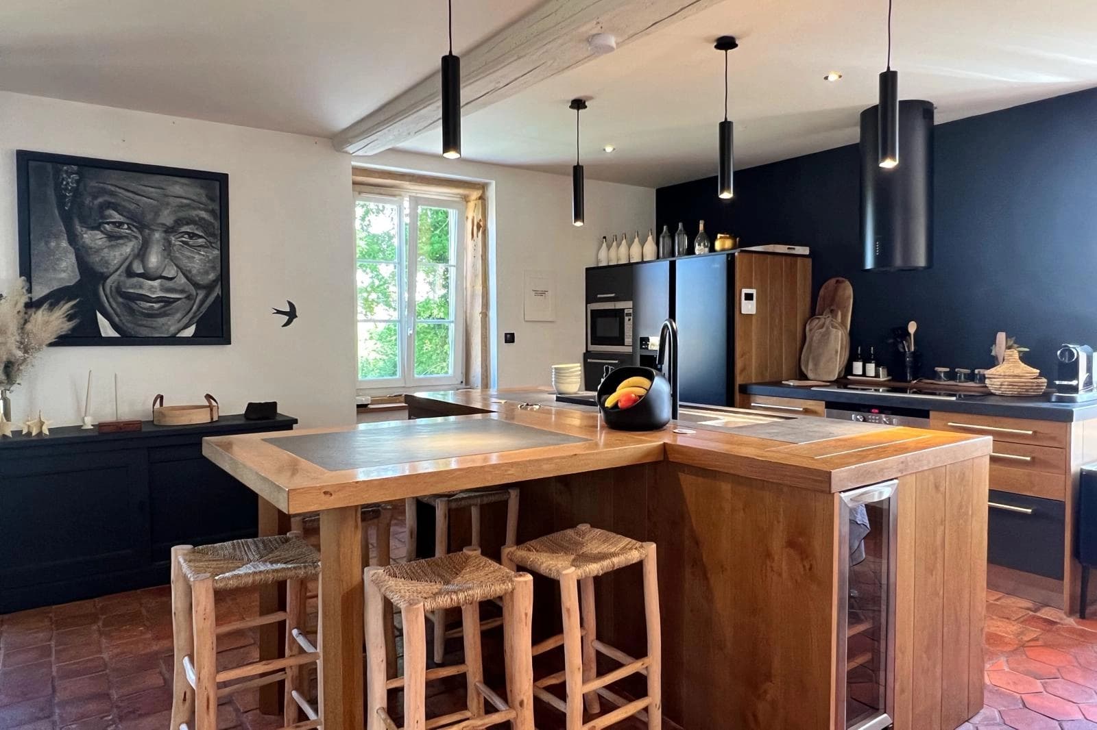 Space Renovated Beaujolais farmhouse with garden - 2