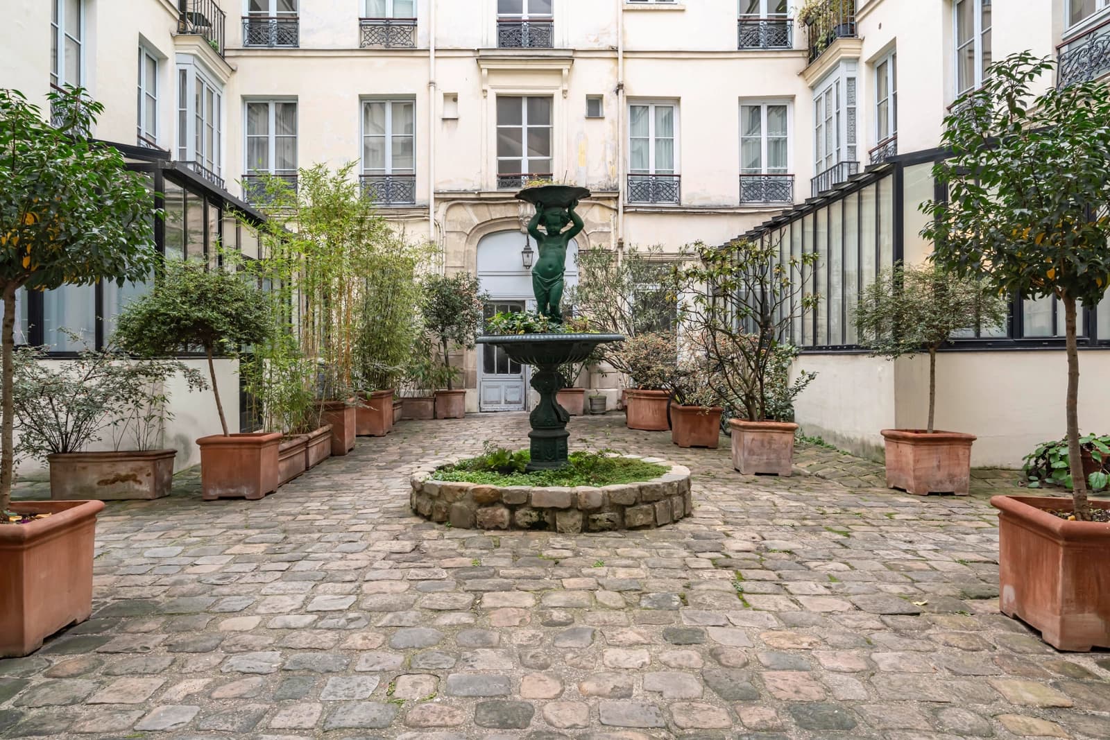 Space Atypical Osmoz loft in the heart of the Marais district - 3