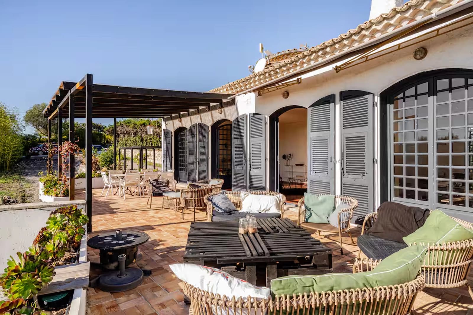 Space Family Mediterranean villa with a view of the French Riviera - 1