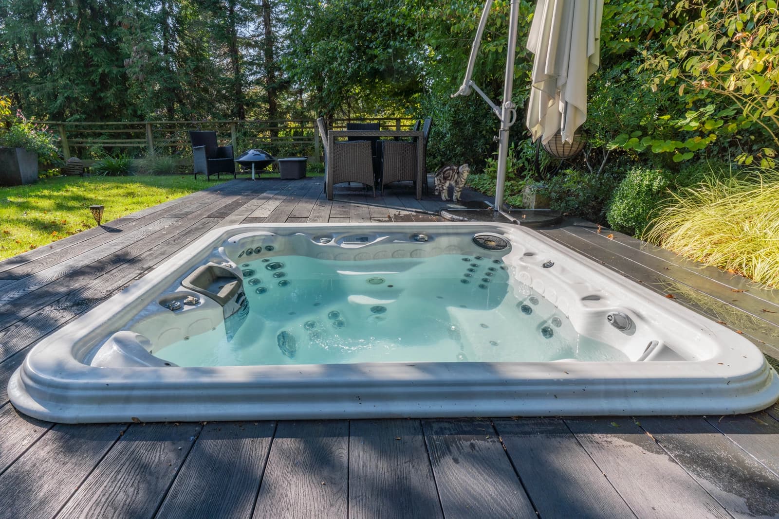 Salle de bain dans Ouest Paris: luxe et sérénité en maison d'architecte - 1