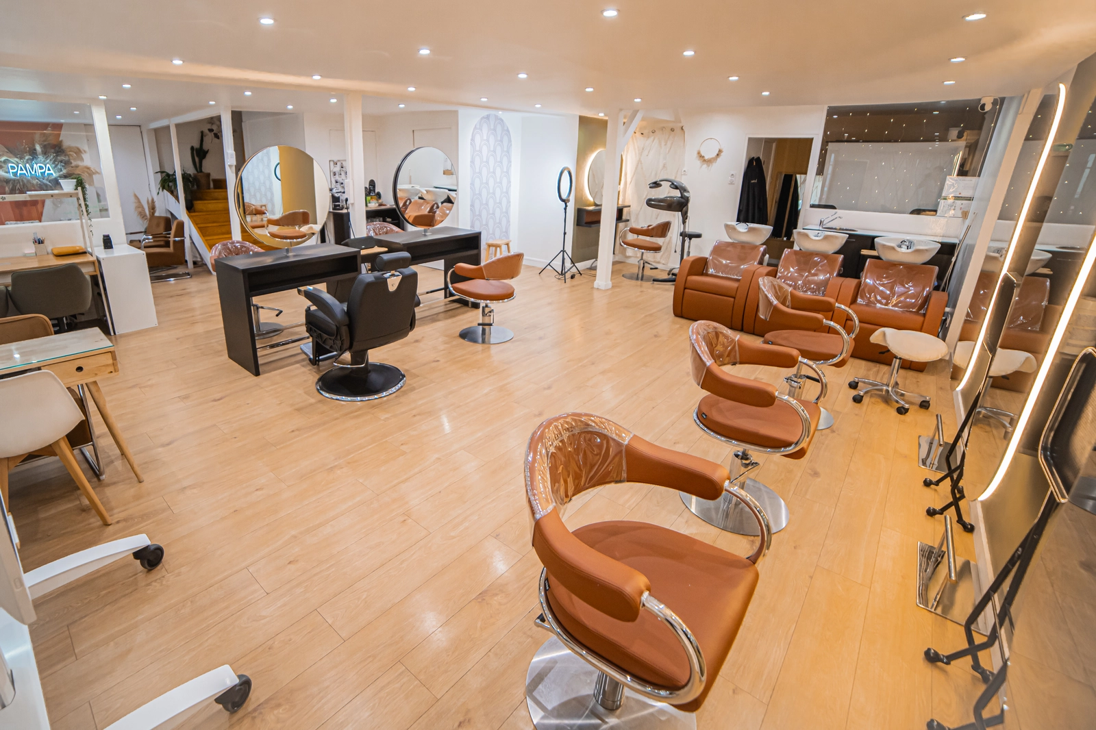 Espace Salon de coiffure et salon de beauté - 0