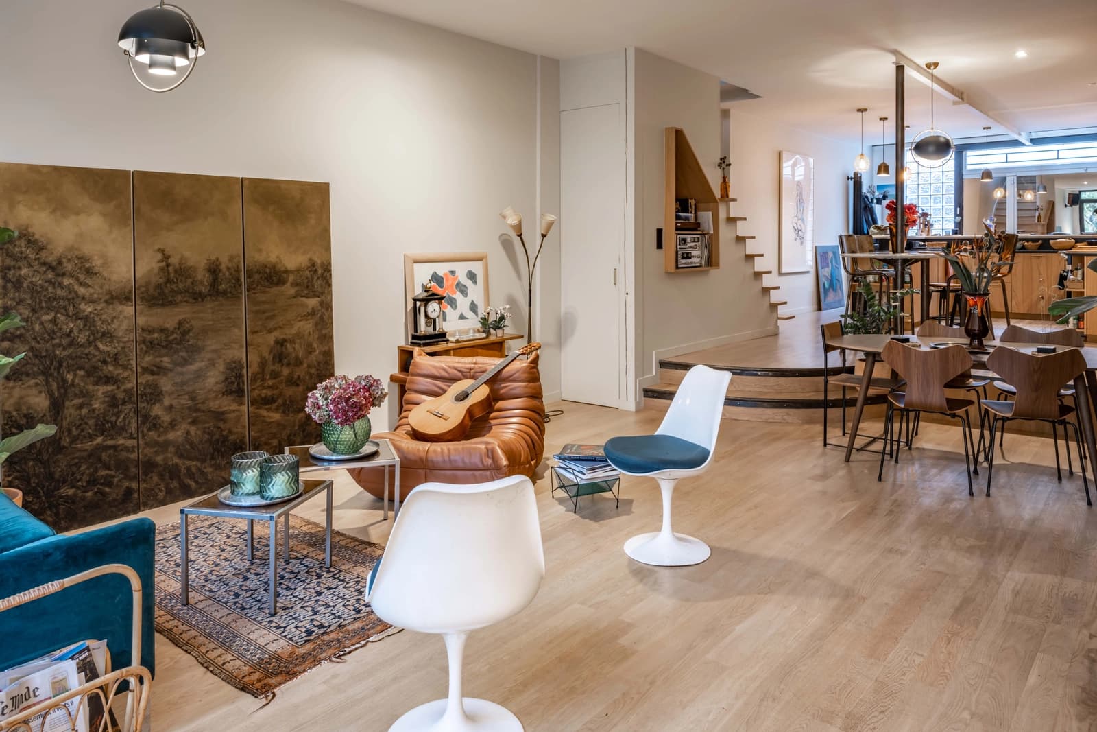 Living room in Loft house in a green setting in Montreuil - 1