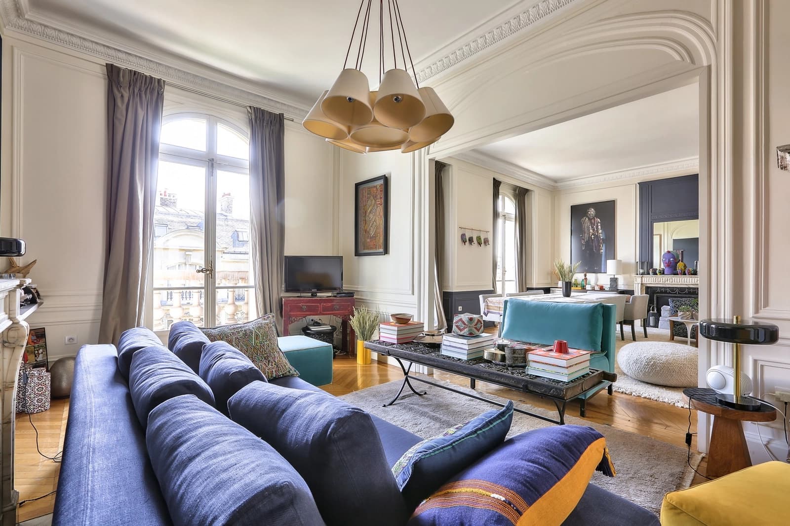 Élégance haussmannienne sublimée par une terrasse rare