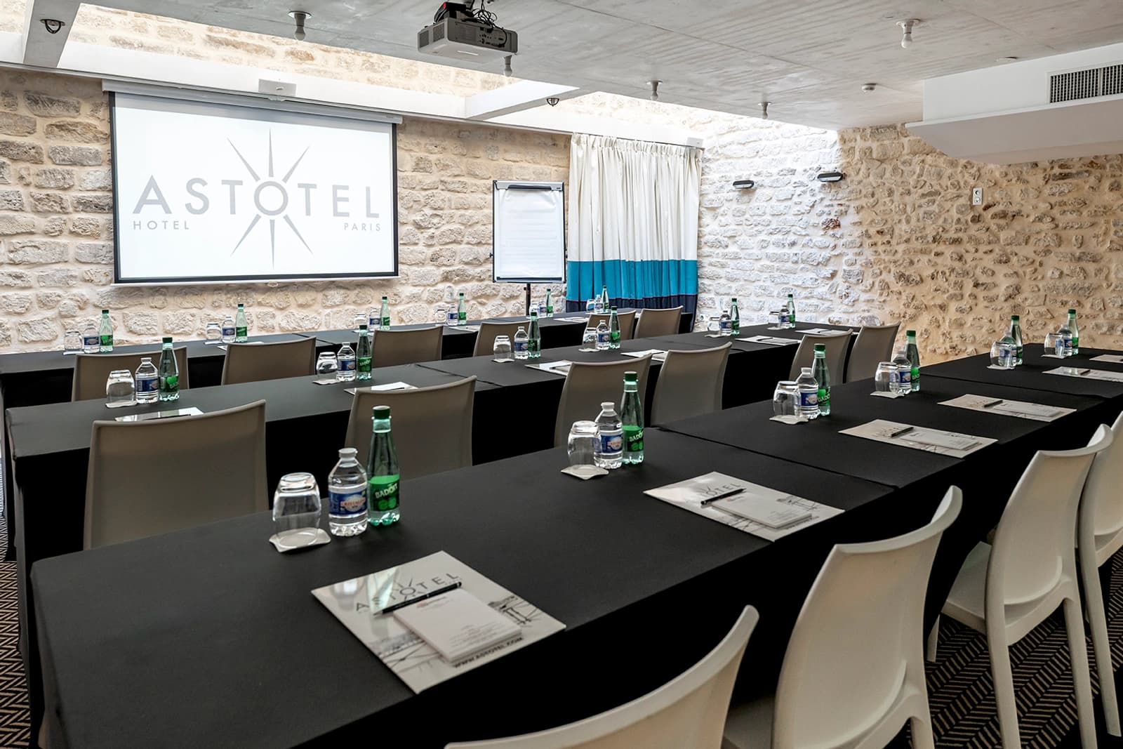 Espace Paris 2e: salle sous verrière pour vos événements - 4