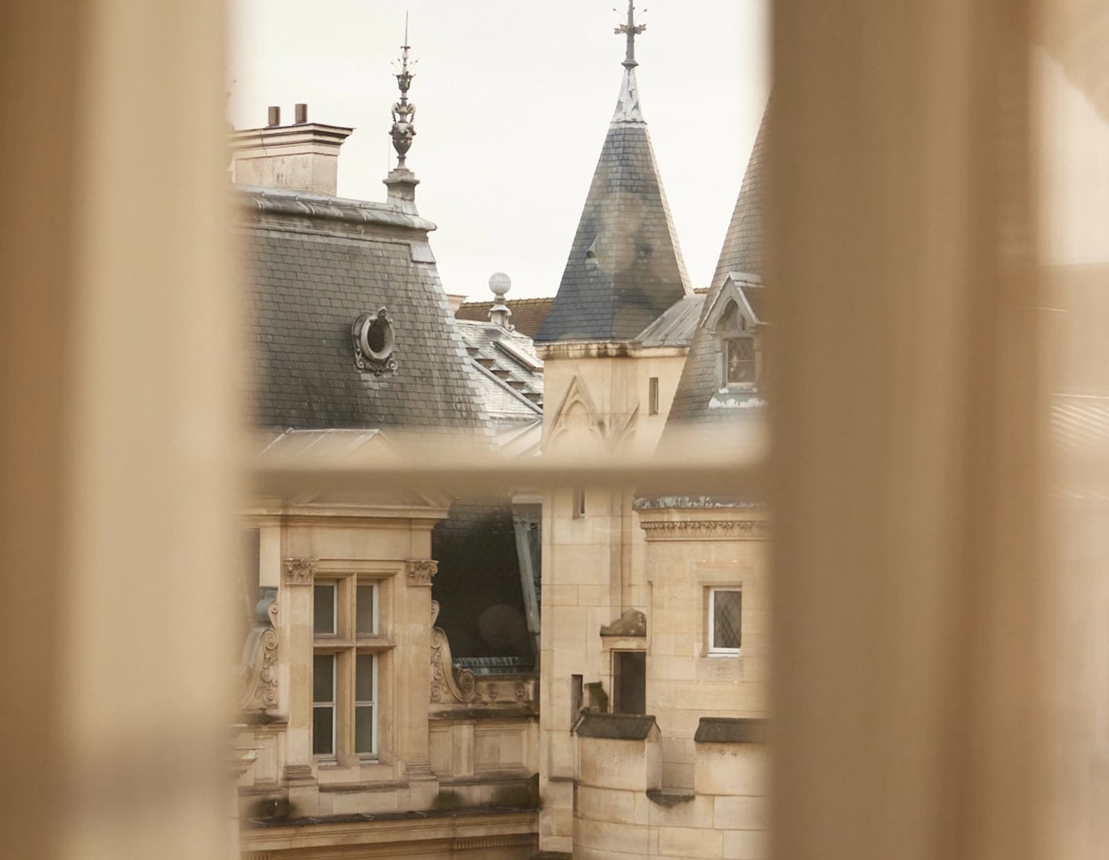Espace Duplex lumineux sous les toits du Marais - 4