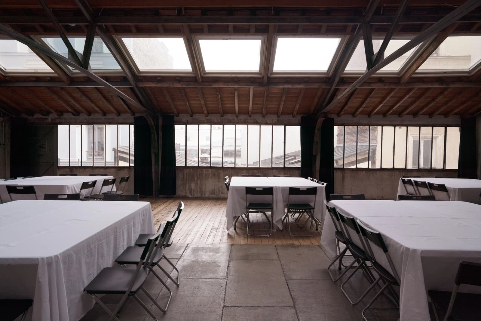 Meeting room in Studio 5 - 1