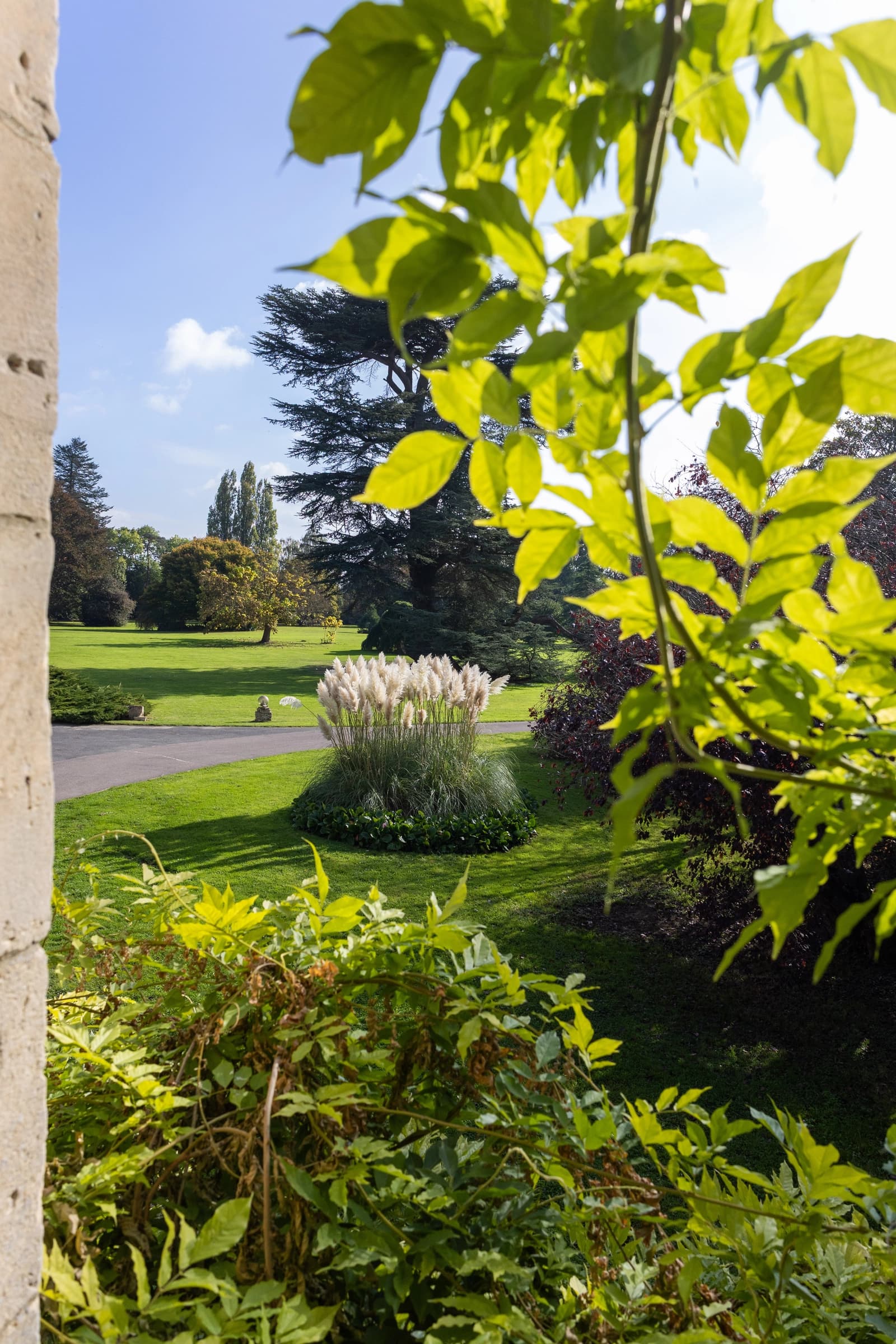 Espace Château néogothique à 1h de Paris - écrin de verdure - 1