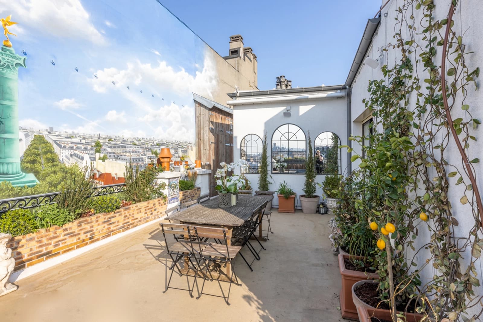 Space Rooftop Bastille Apartment - 4