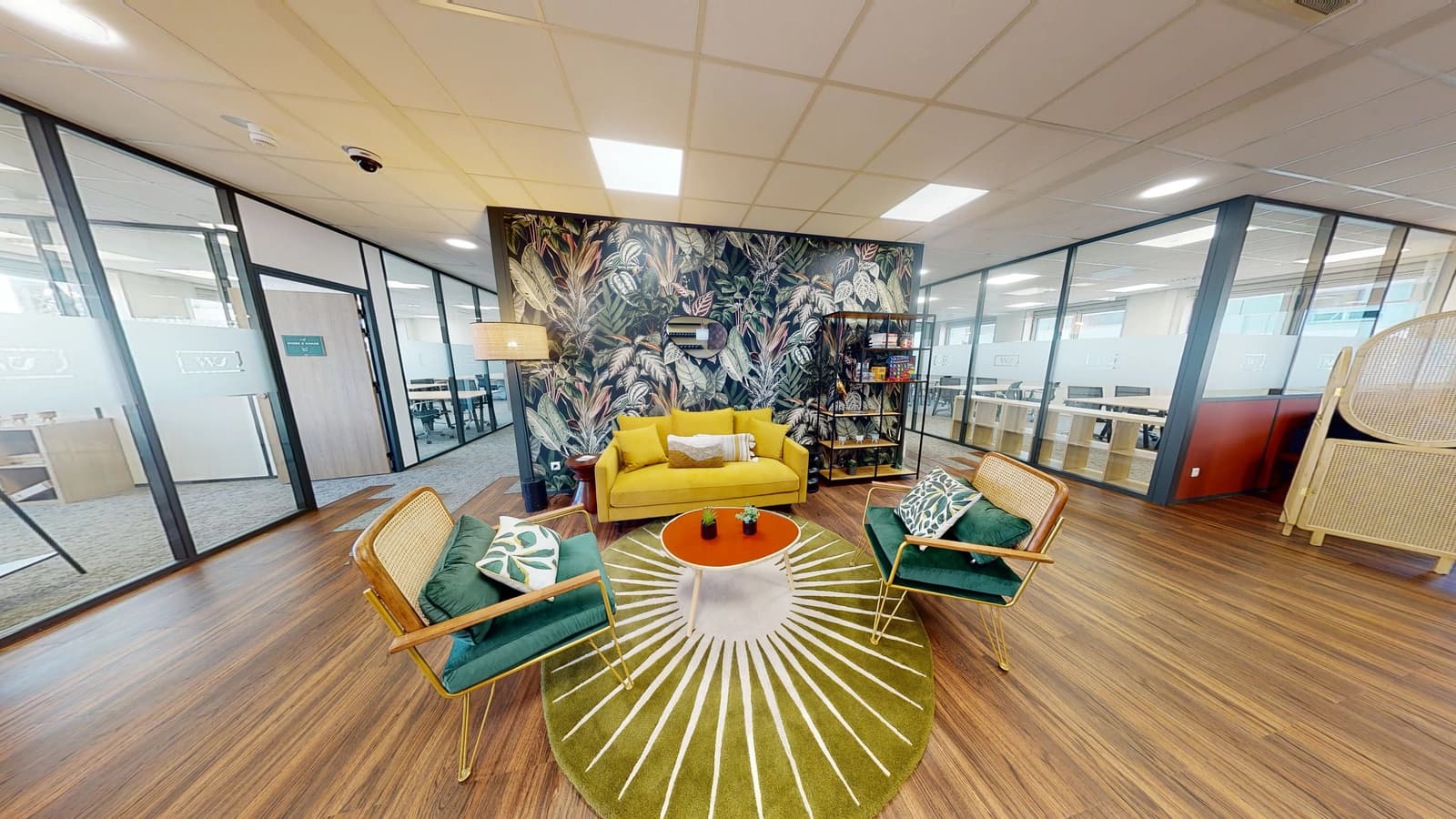 Espace Coworking et espace bureaux coloré - 4