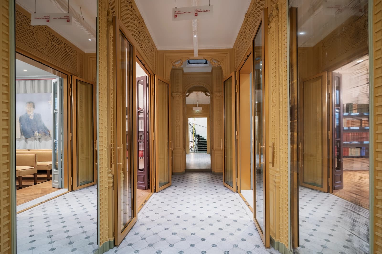 Space Parisian private townhouse ideal for corporate evenings, photoshoots, fashion shows, conferences, concerts, and filming...  - 2