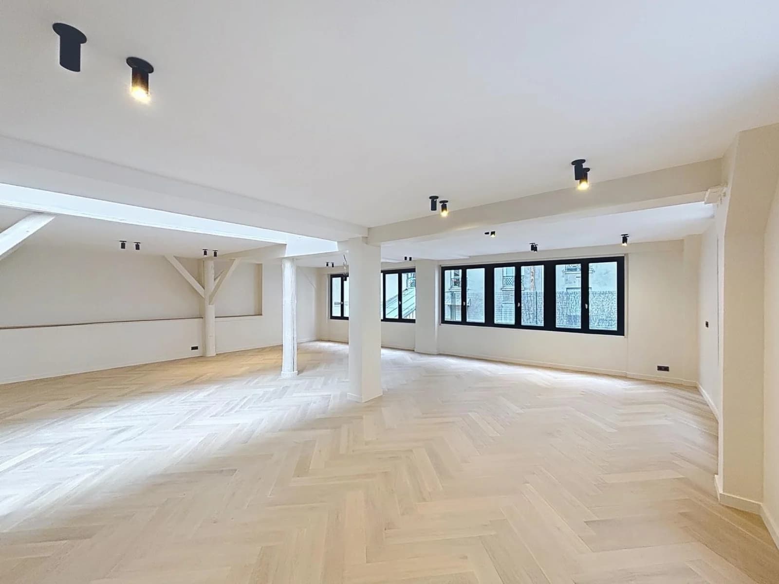 Space Vacant 300 m2 premises on 3 levels - 2